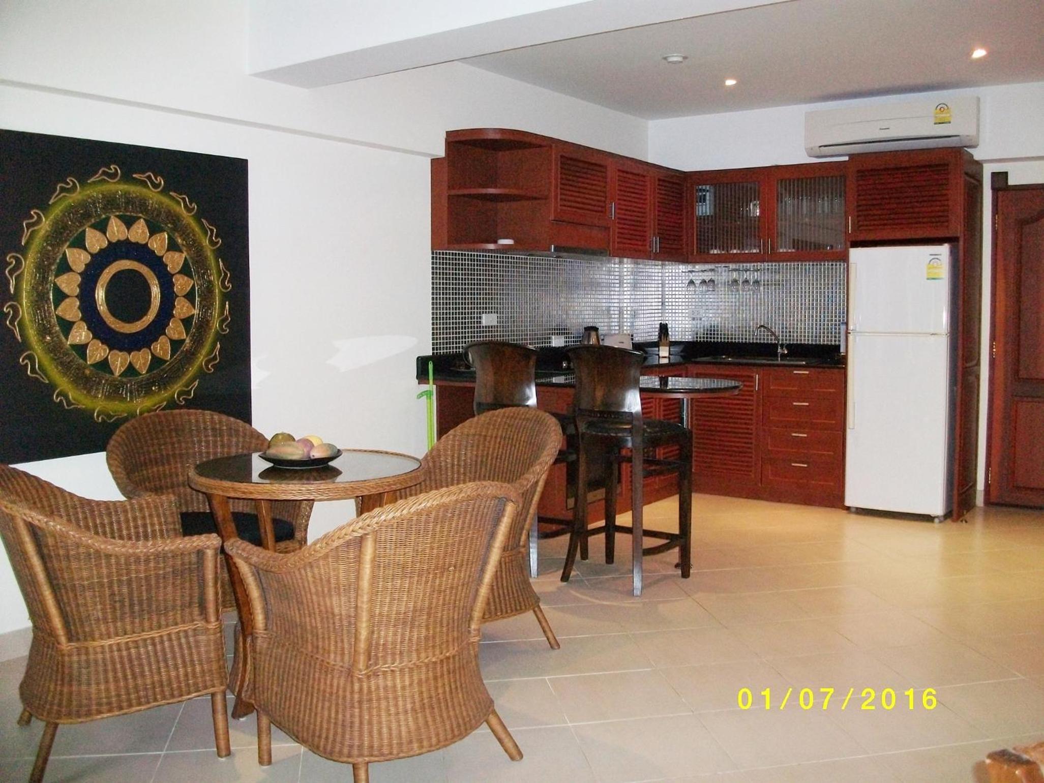 Family Suite - Two Bedrooms - Photo 10