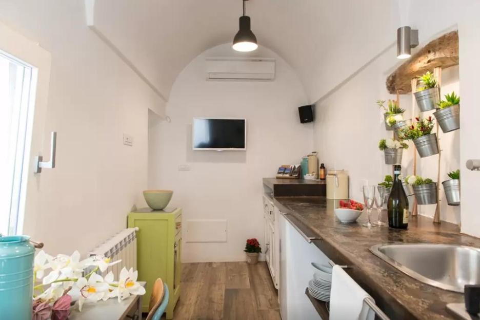 One-Bedroom Apartment - Split Level - Photo 32