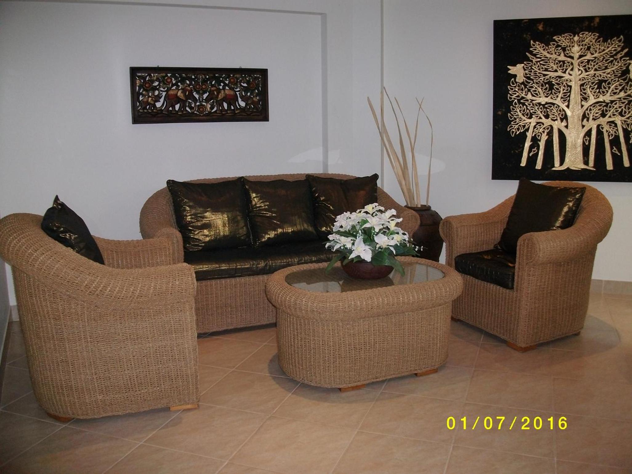 Superior One-Bedroom Apartment - Photo 12