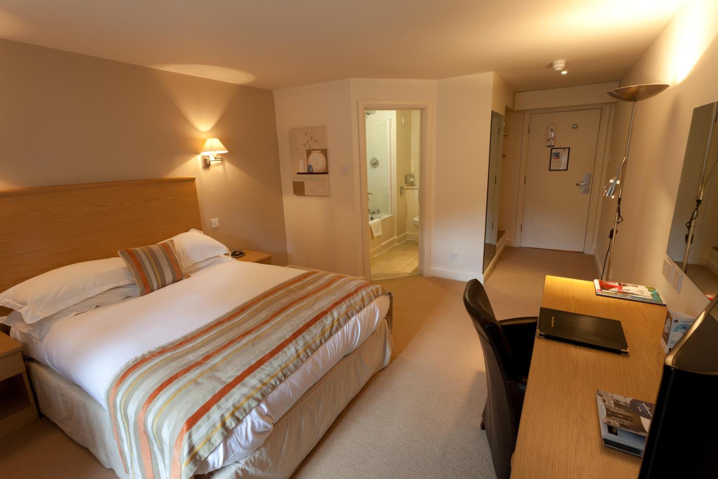 Standard Double Room - Non-Smoking - Photo 3