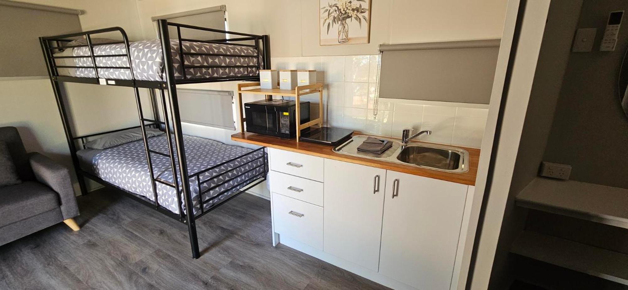 Double or Twin Room with Shared Bathroom photo 3
