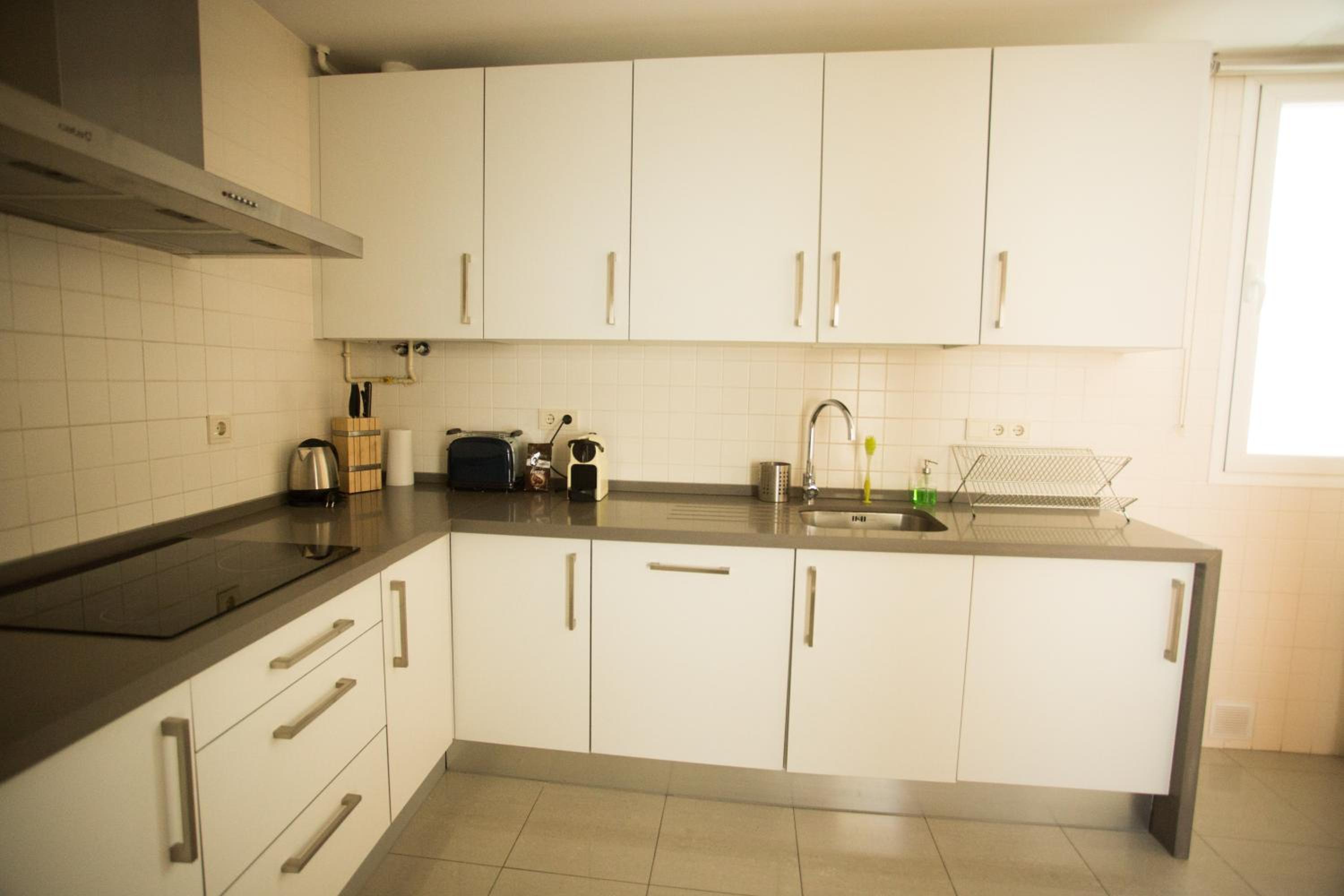 Two-Bedroom Apartment - Photo 17