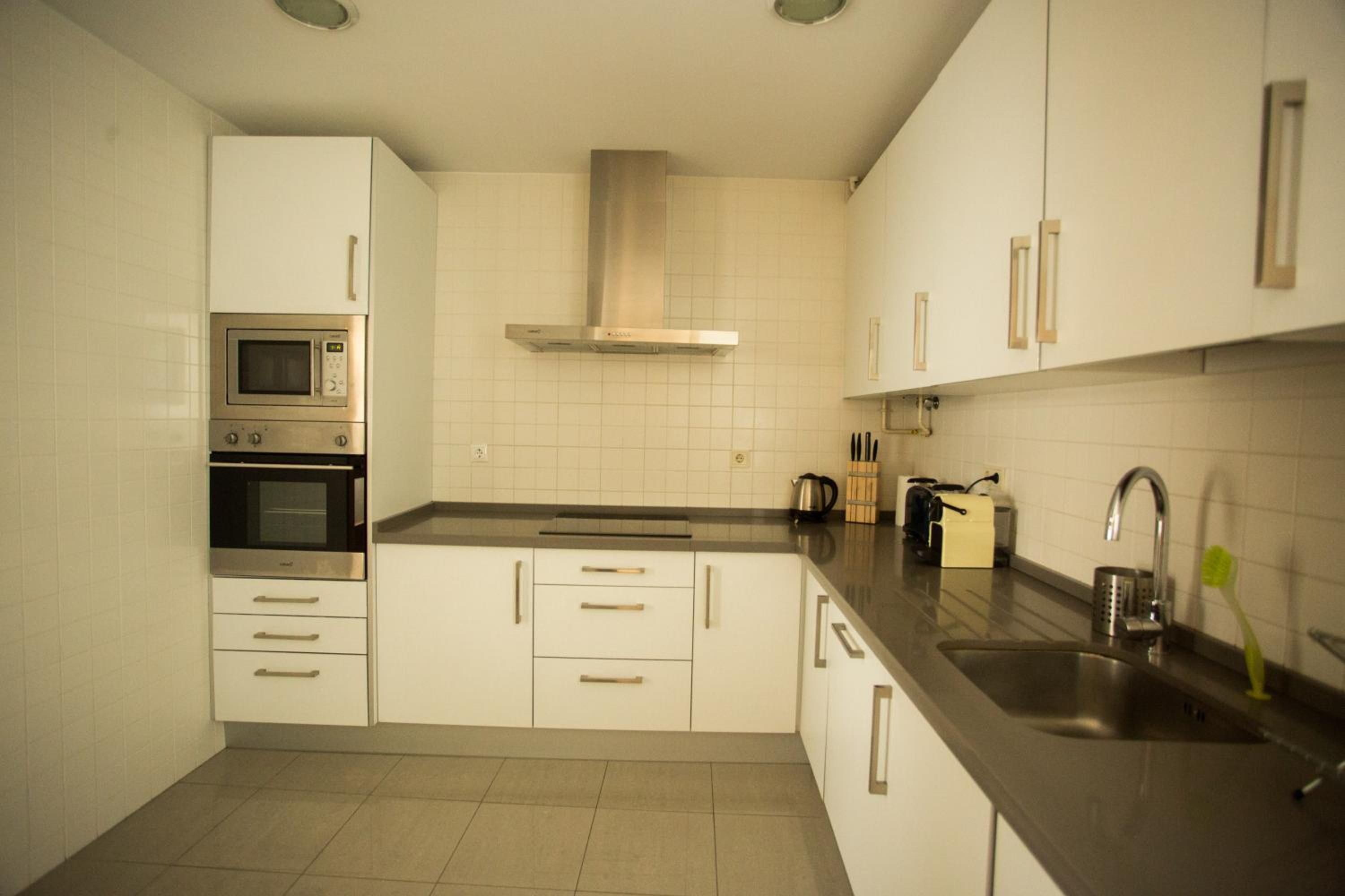 Two-Bedroom Apartment - Photo 18
