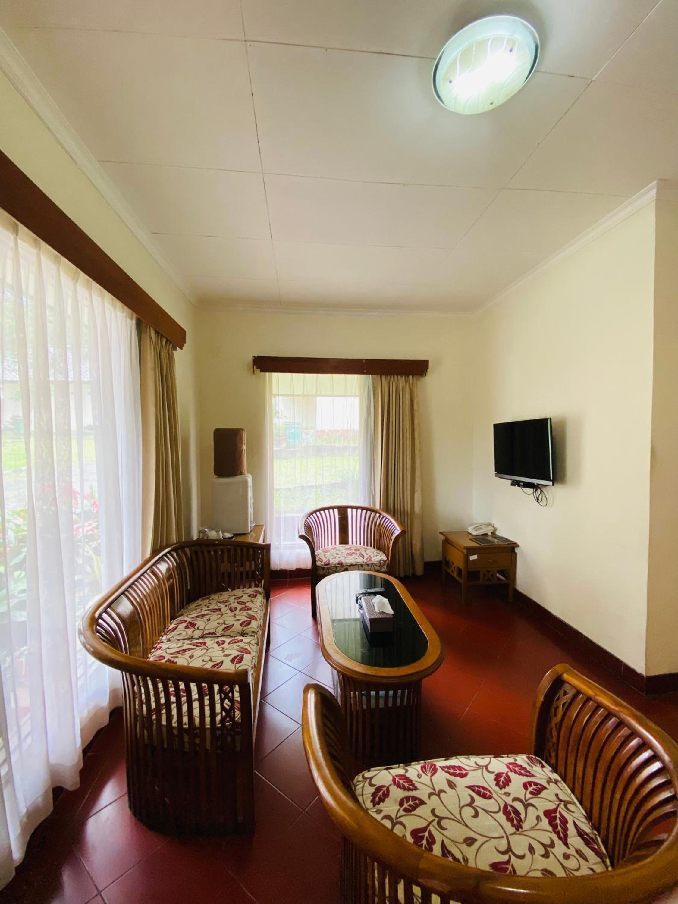 One-Bedroom Villa - Photo 2