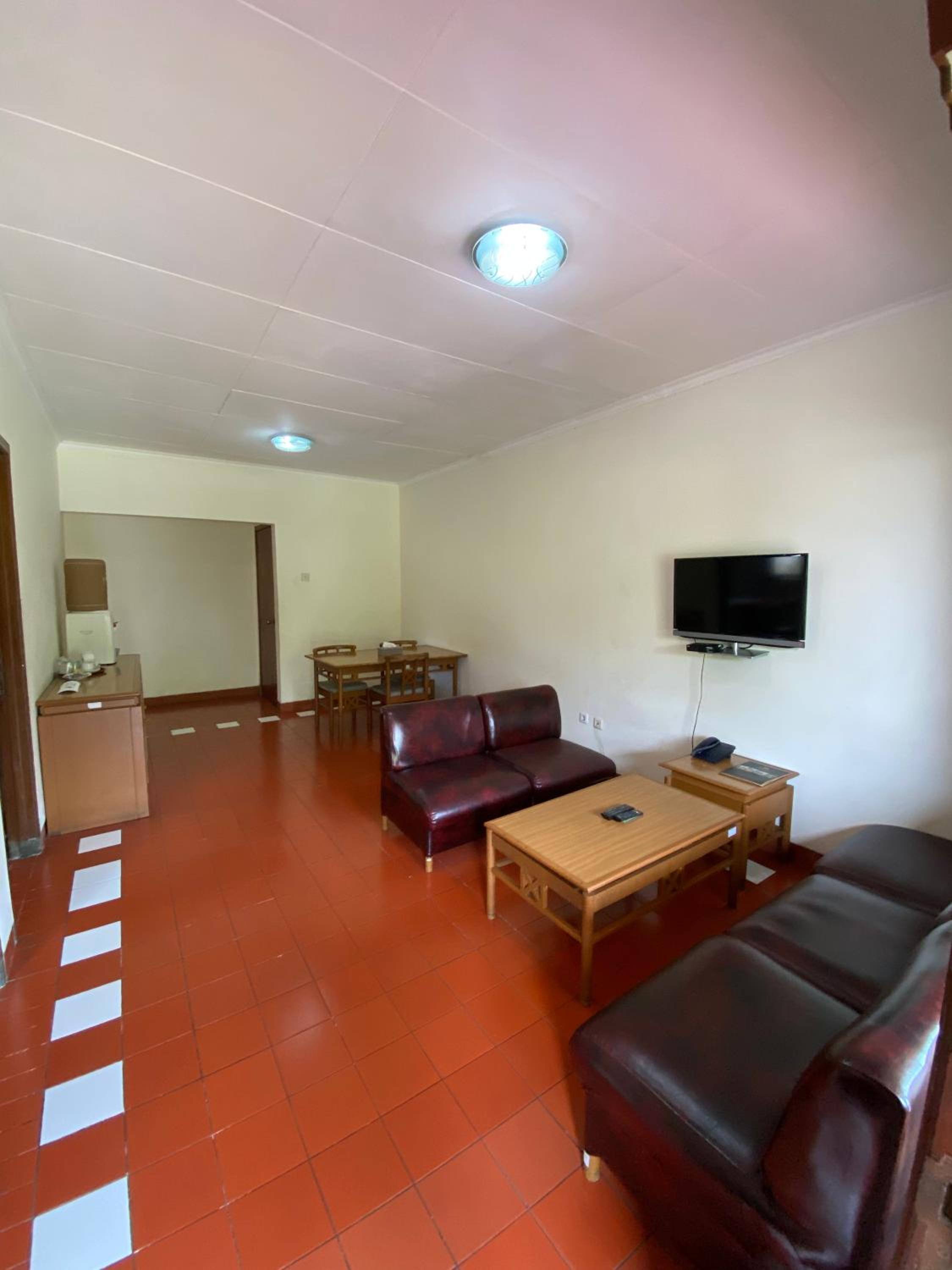 Two-Bedroom Villa - Photo 5