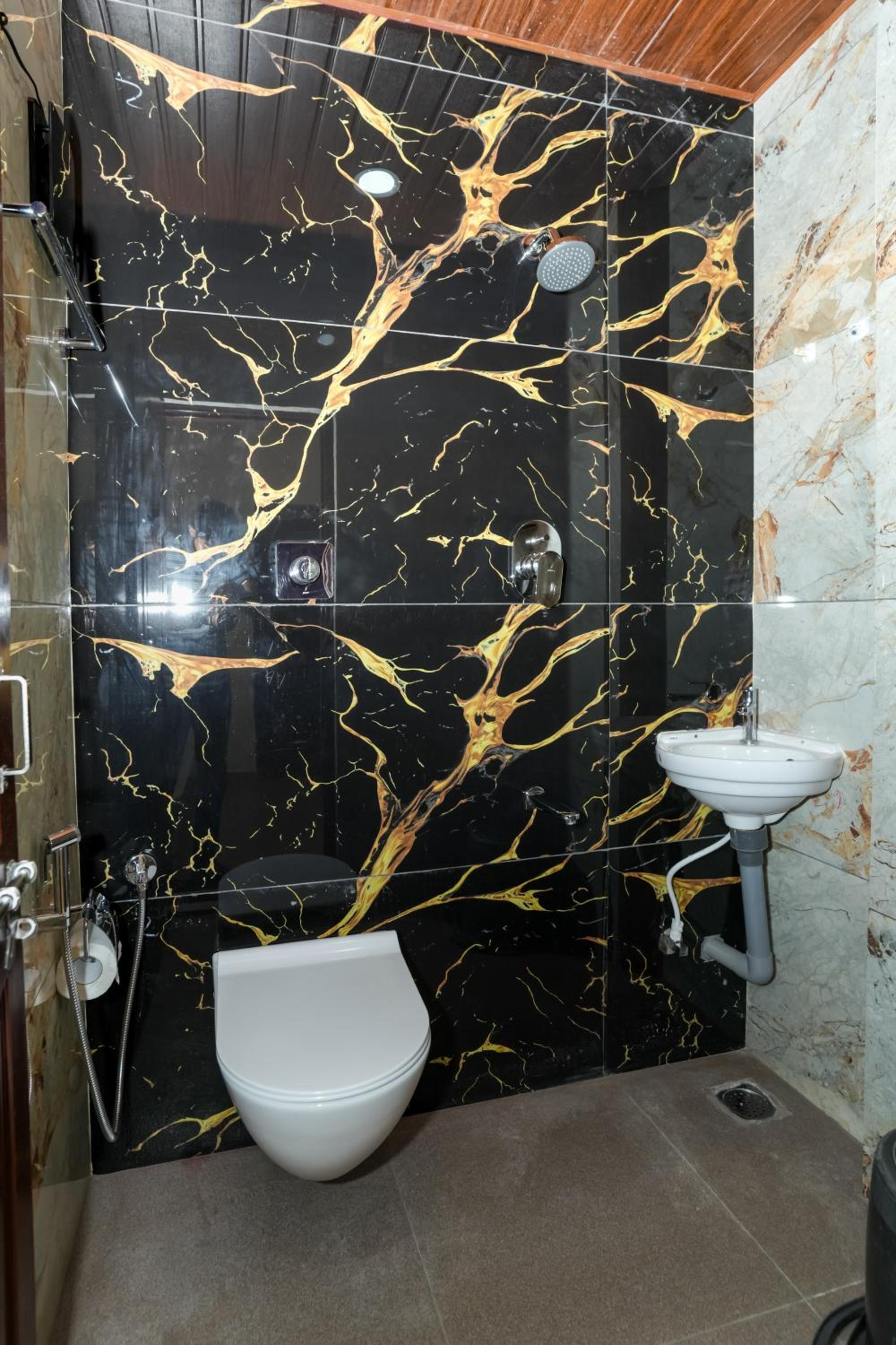 Double Room - Photo 2