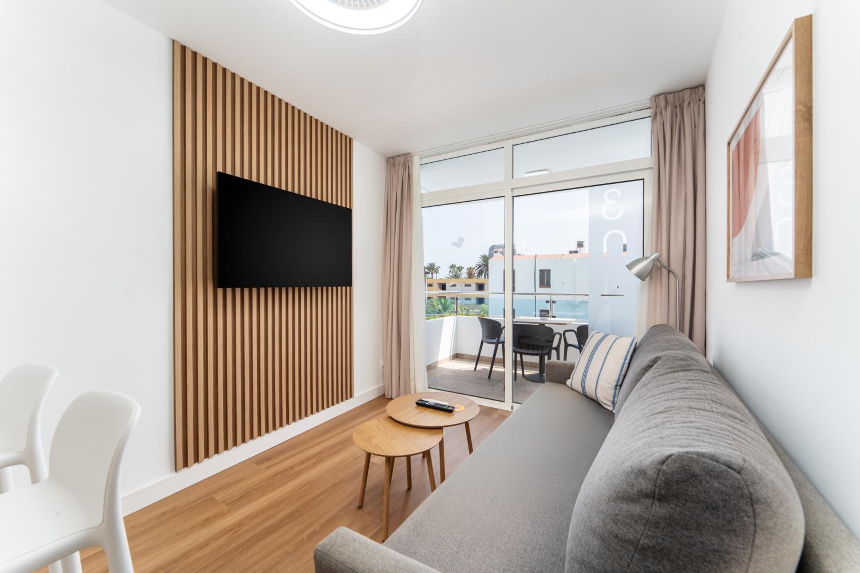 Deluxe Apartment