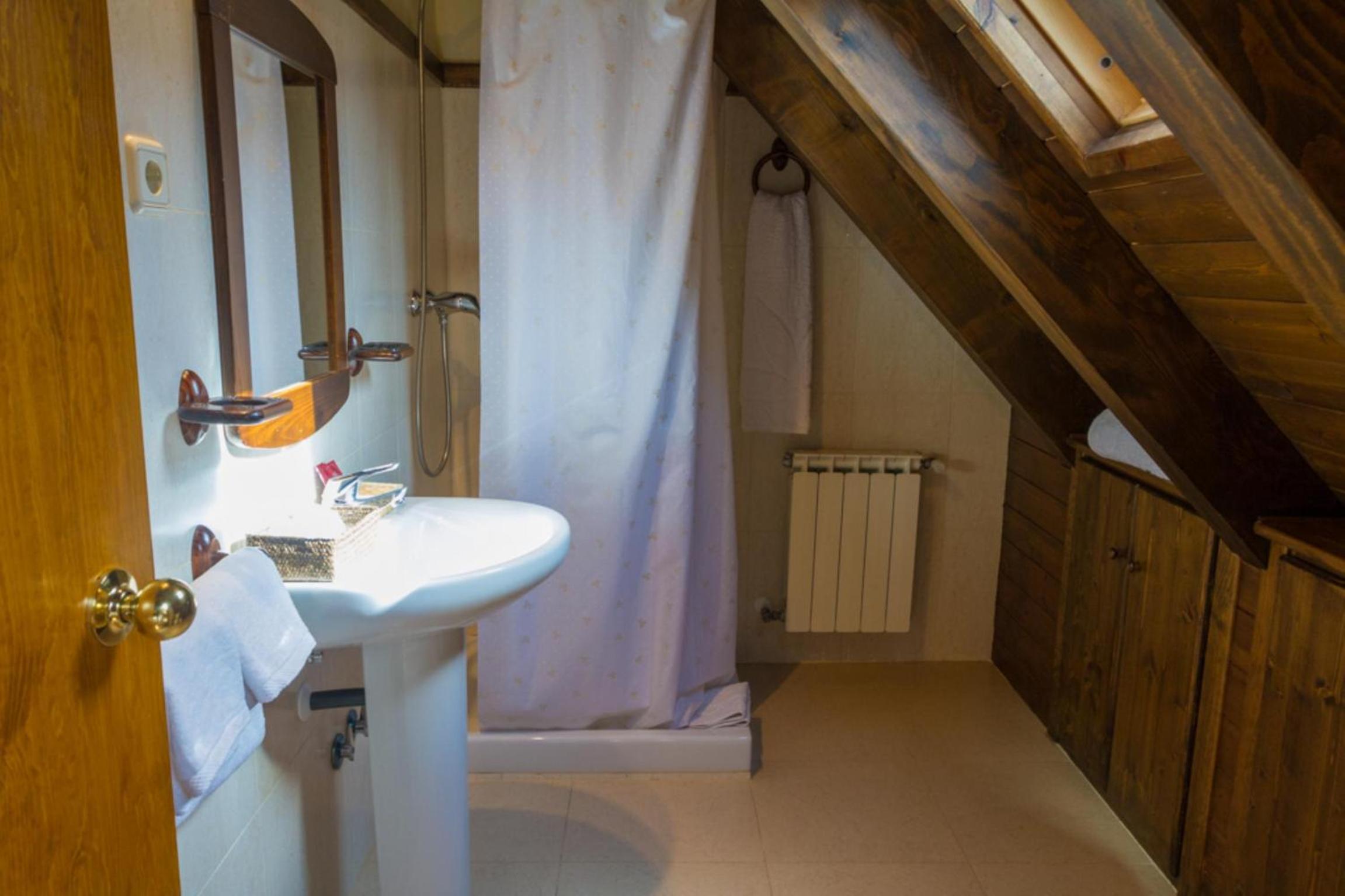 Large Double Room photo 3