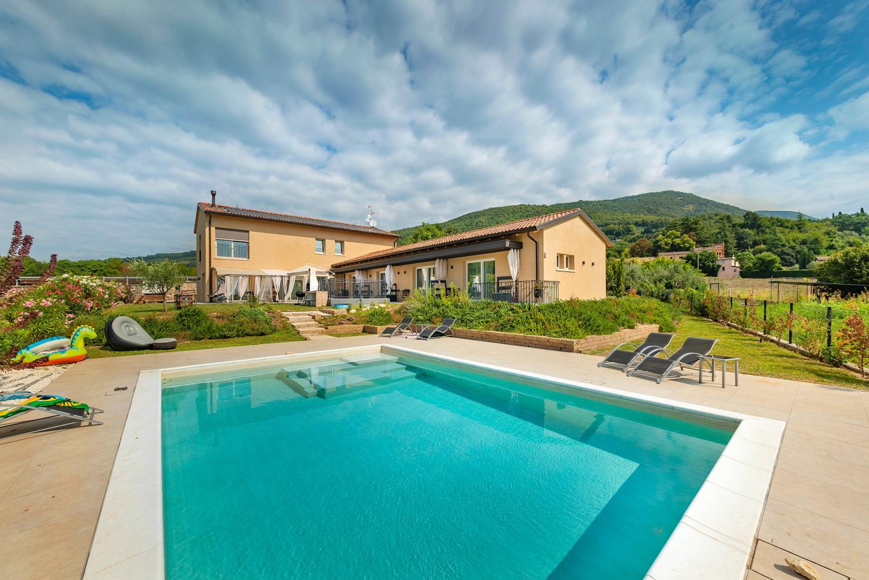 King Room with Pool View