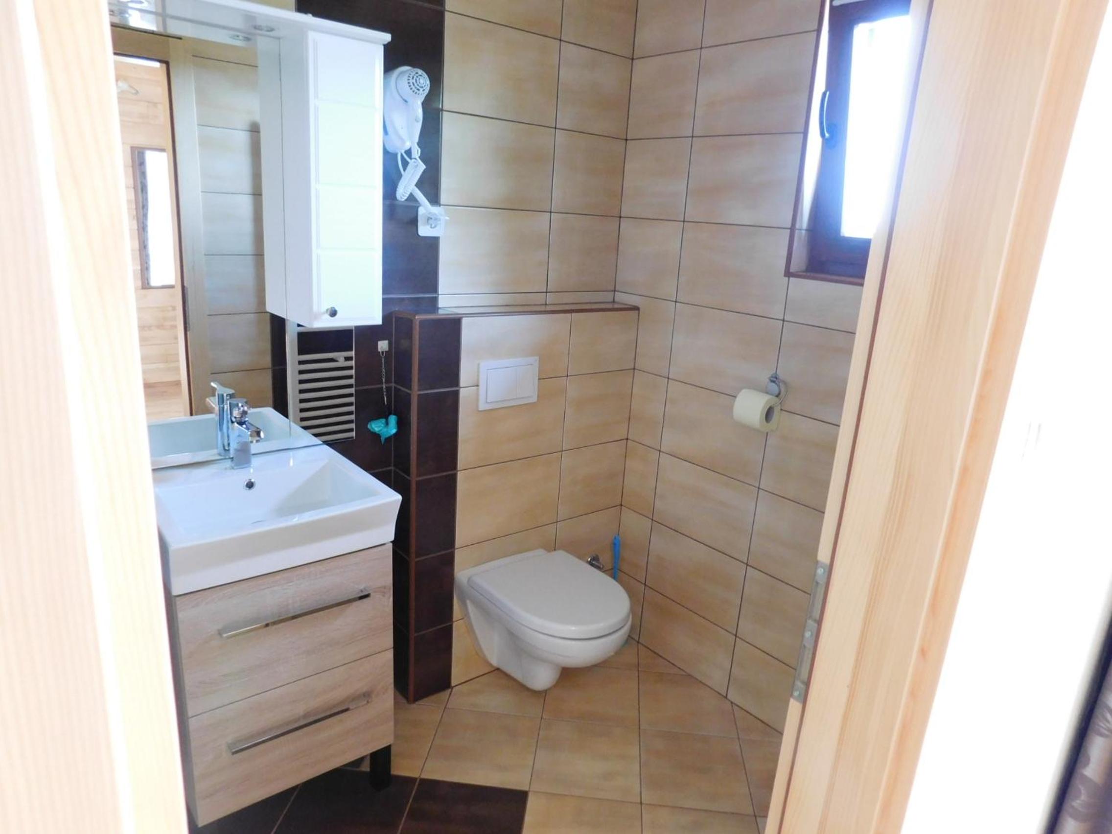 Deluxe Double or Twin Room with Balcony (4 Adults) photo 2