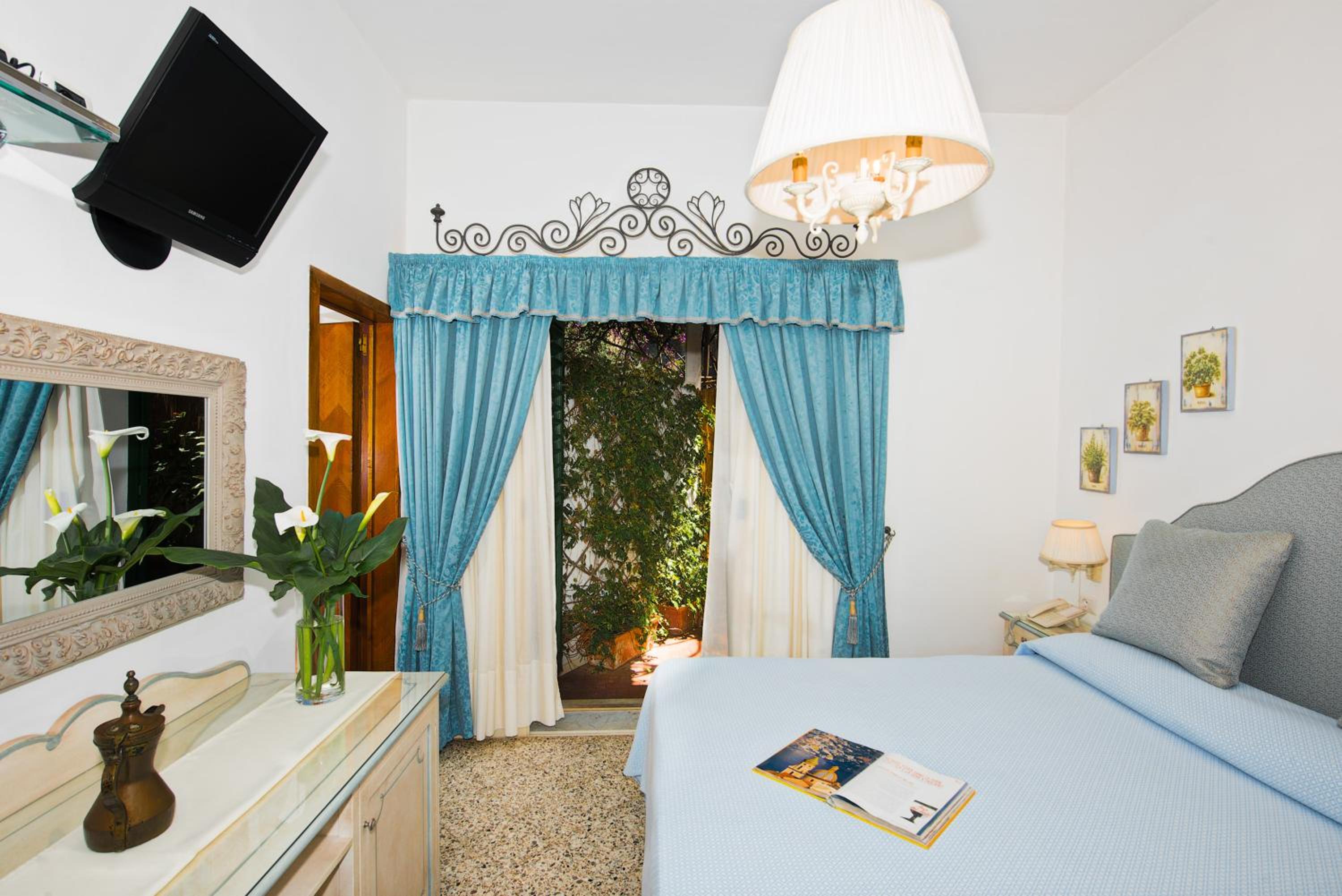Apartment with Sea View Terrace photo 2