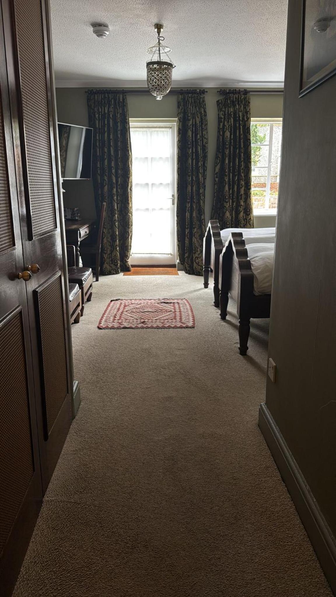 Superior Twin Room - Photo 4