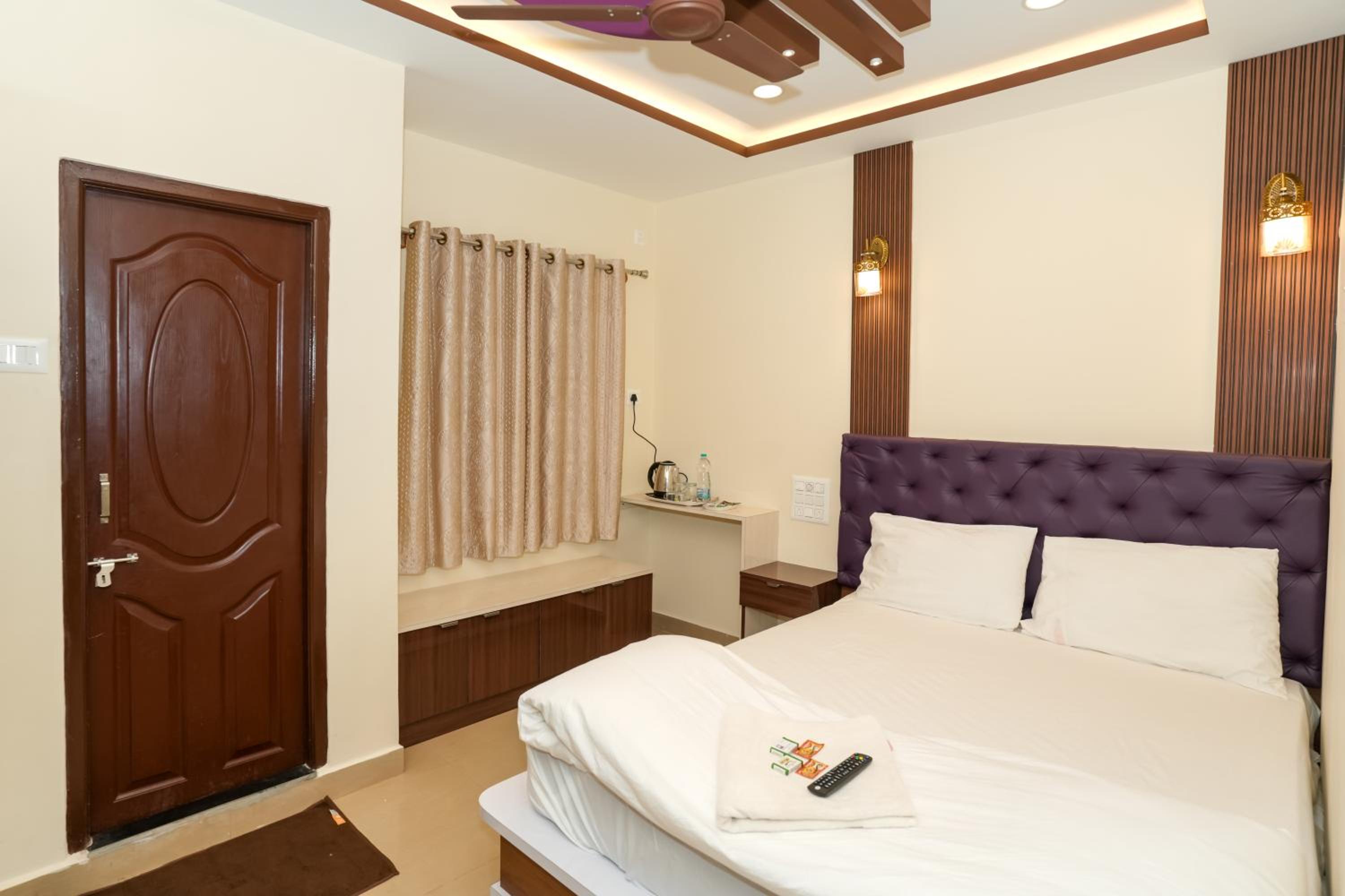 Deluxe Double Room - Photo 1