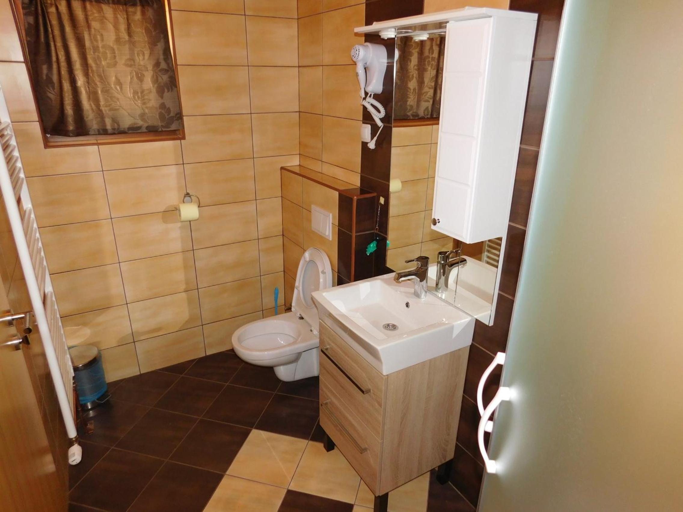 Deluxe Double or Twin Room with Balcony (3 Adults) photo 2