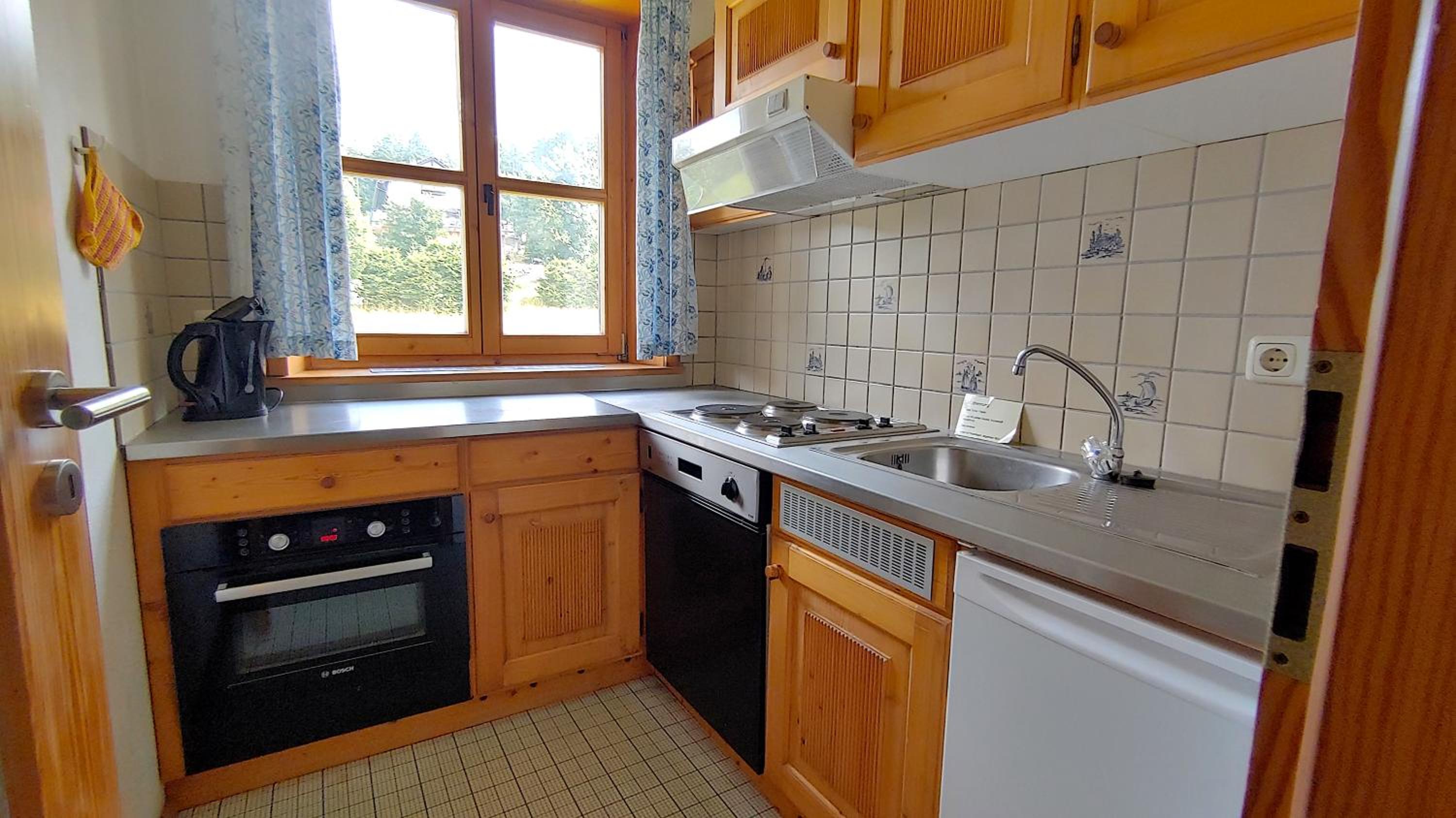 Two-Bedroom Apartment with Balcony photo 2