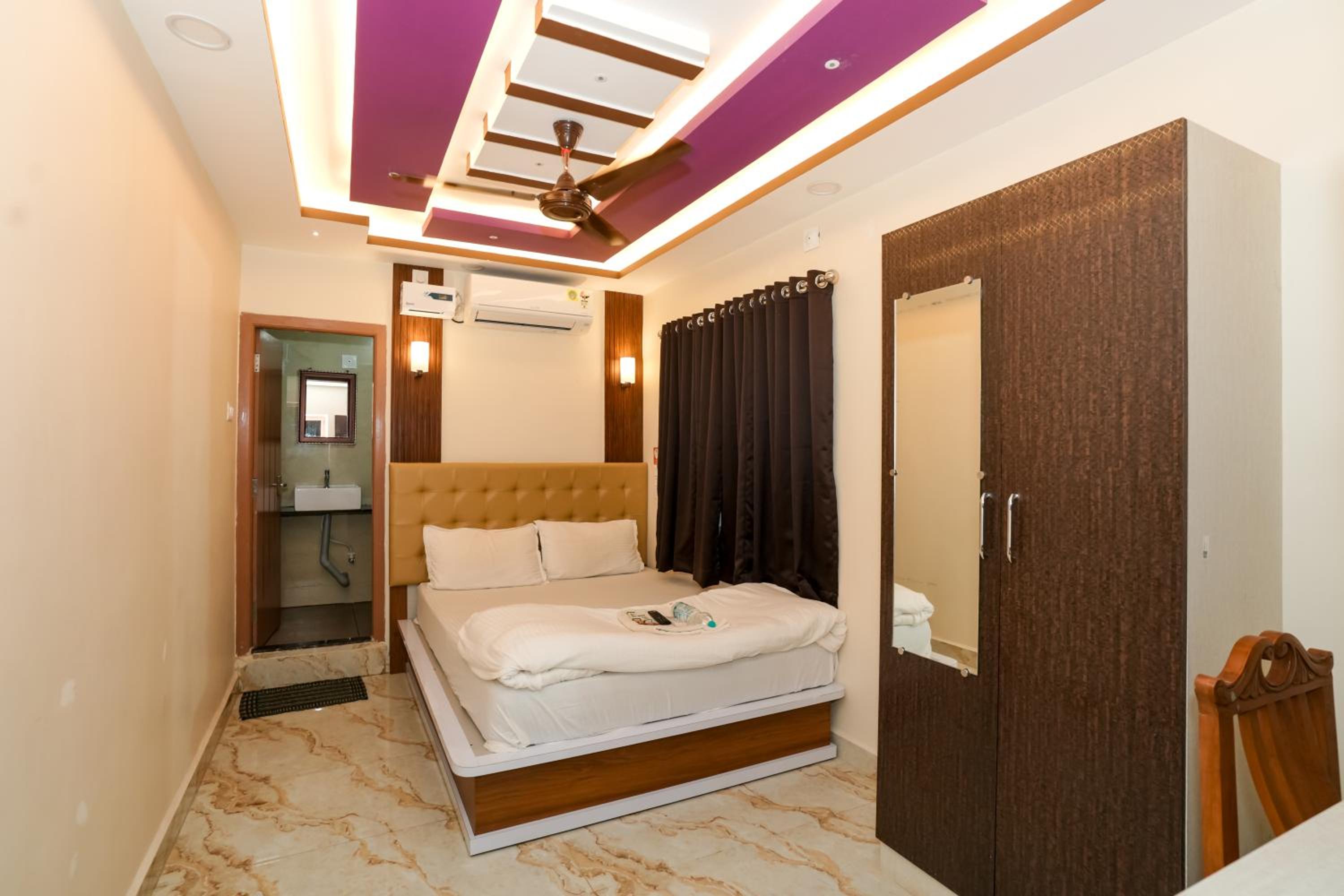 Double Room - Photo 7