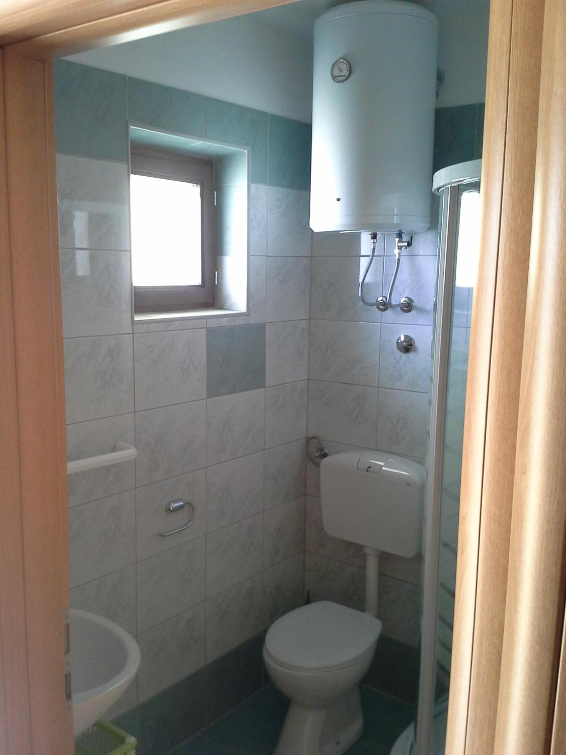 One-Bedroom Apartment - Photo 40