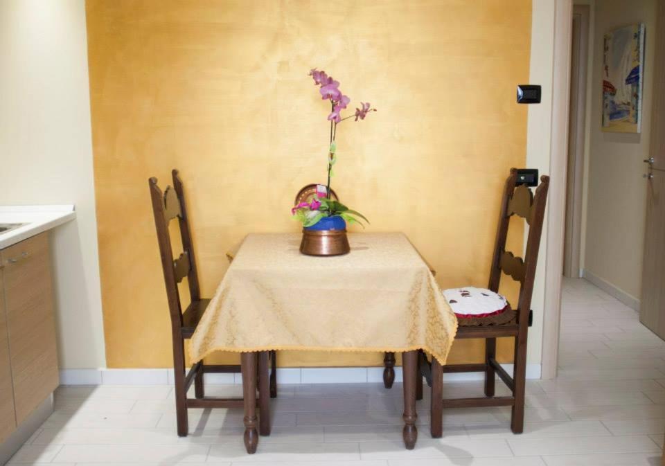 One-Bedroom Apartment - Photo 19