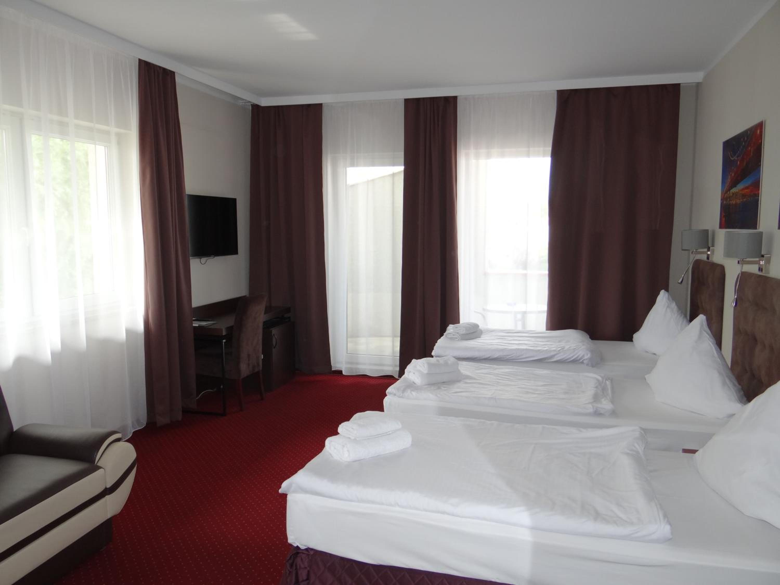 Triple Room with Terrace