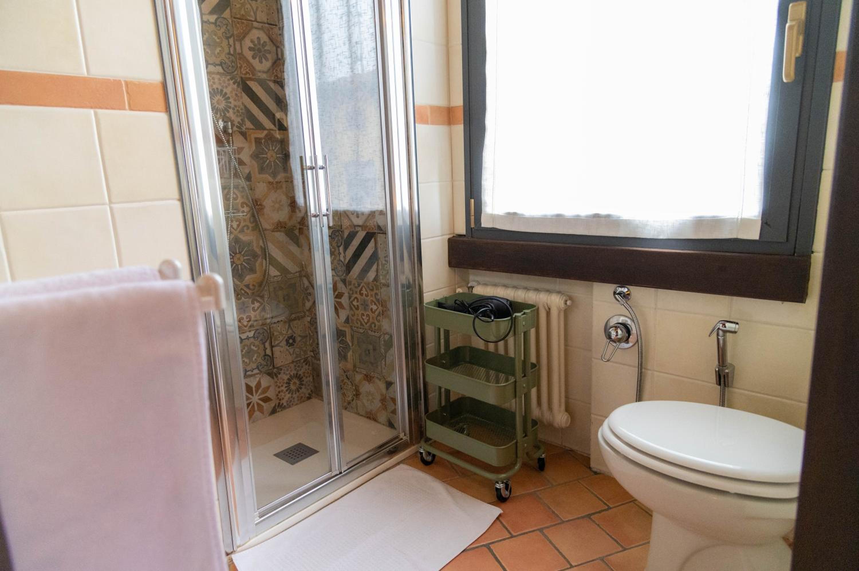 Double Room with Private Bathroom photo 3