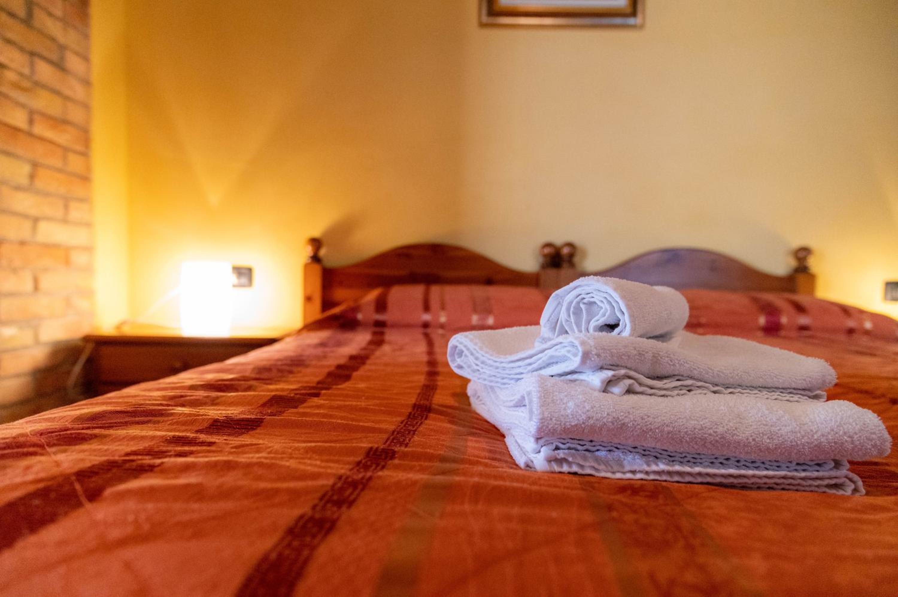 Double Room With Private Bathroom photo 3