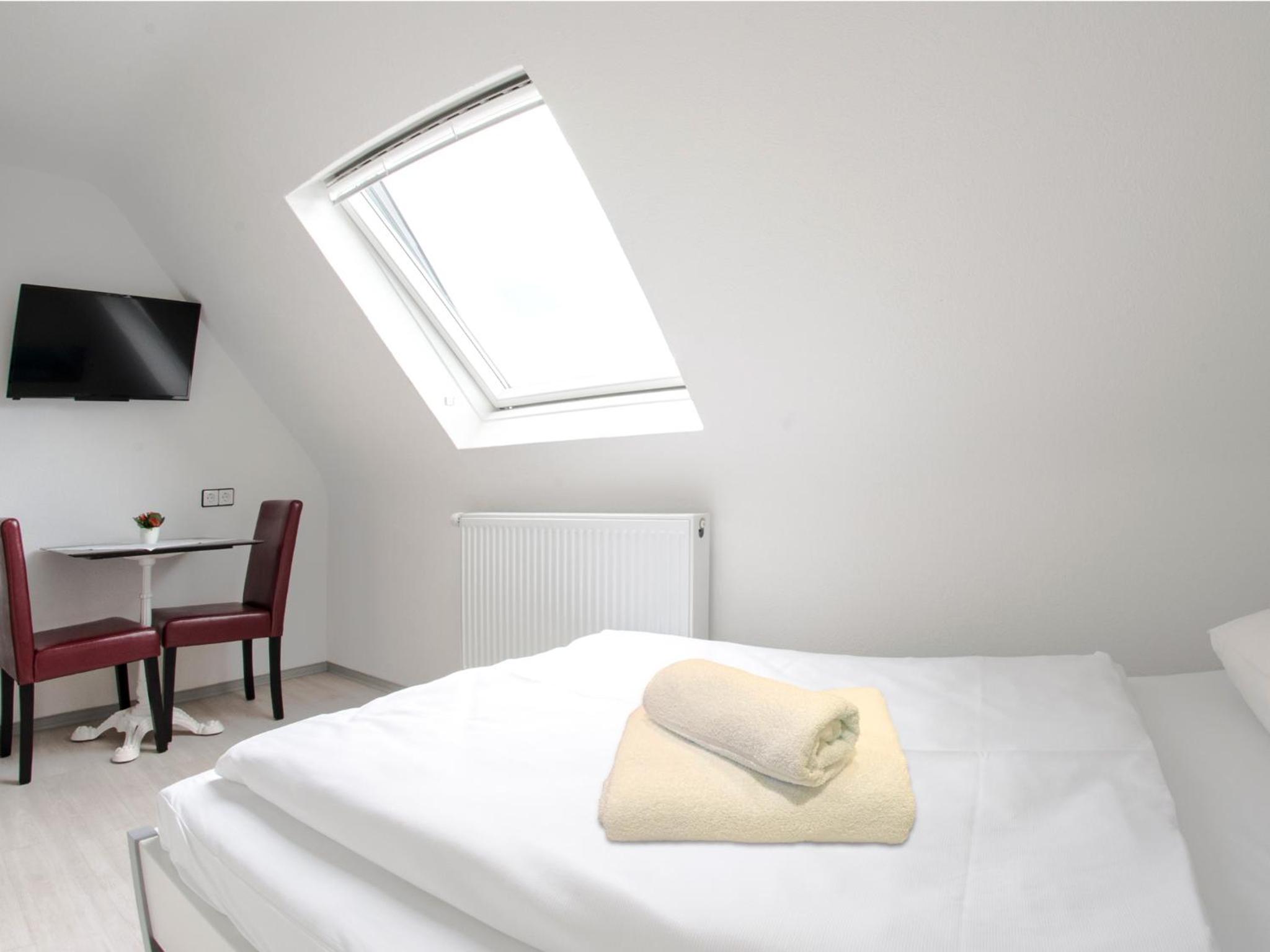 Small Single Room with Shower photo 1