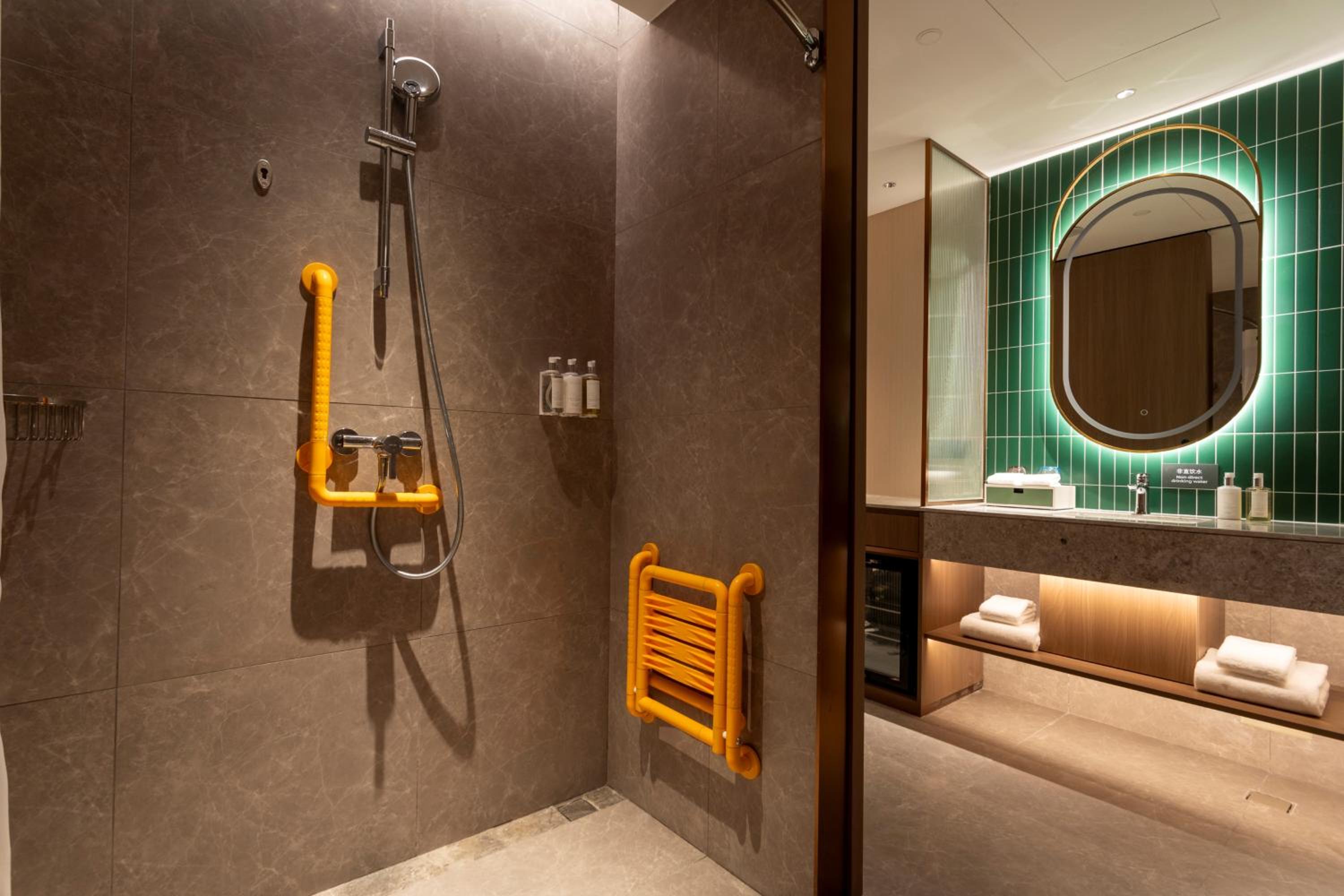 Standard King Room - Accessible
