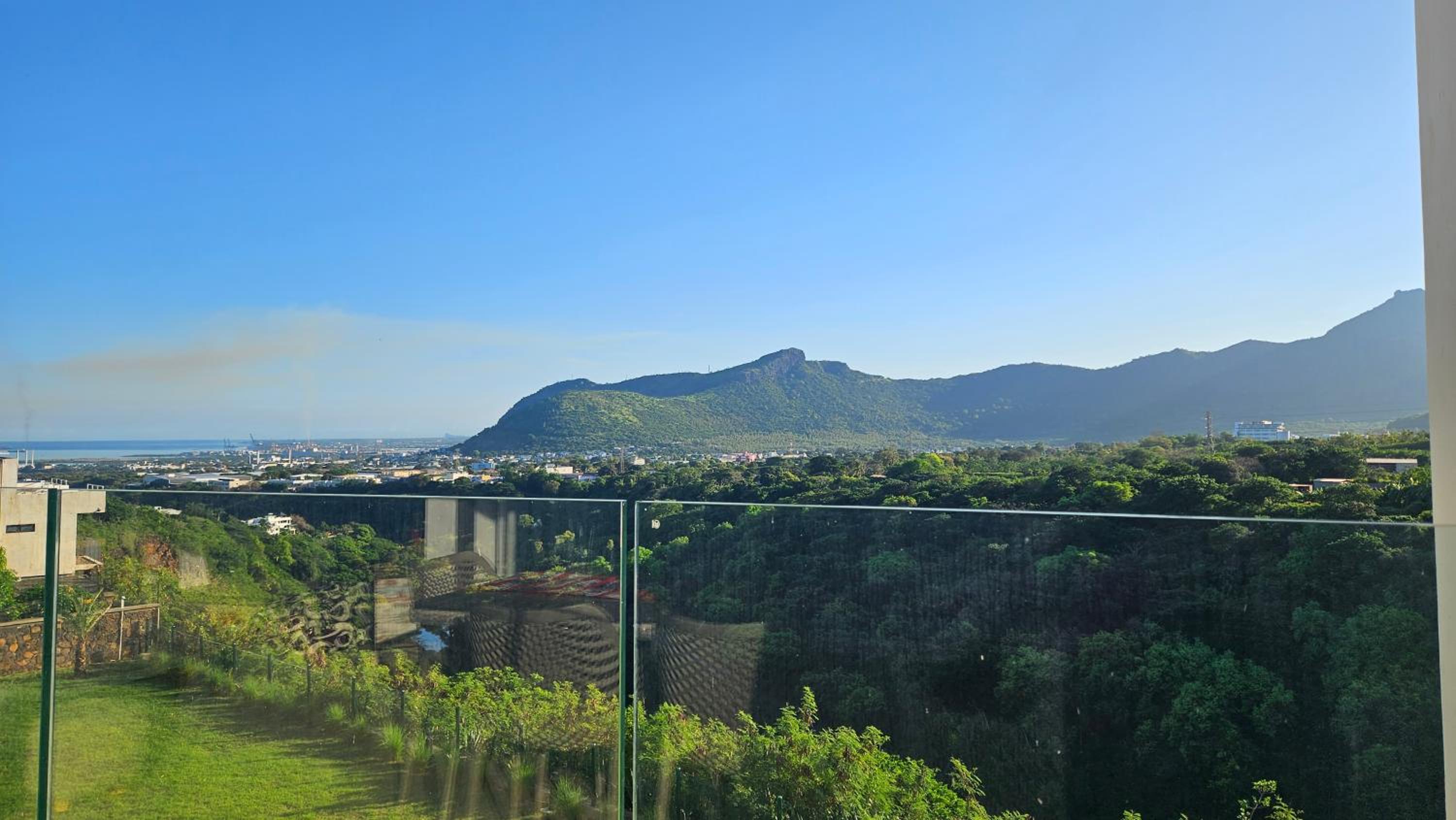 Two-Bedroom Apartment with Mountain View