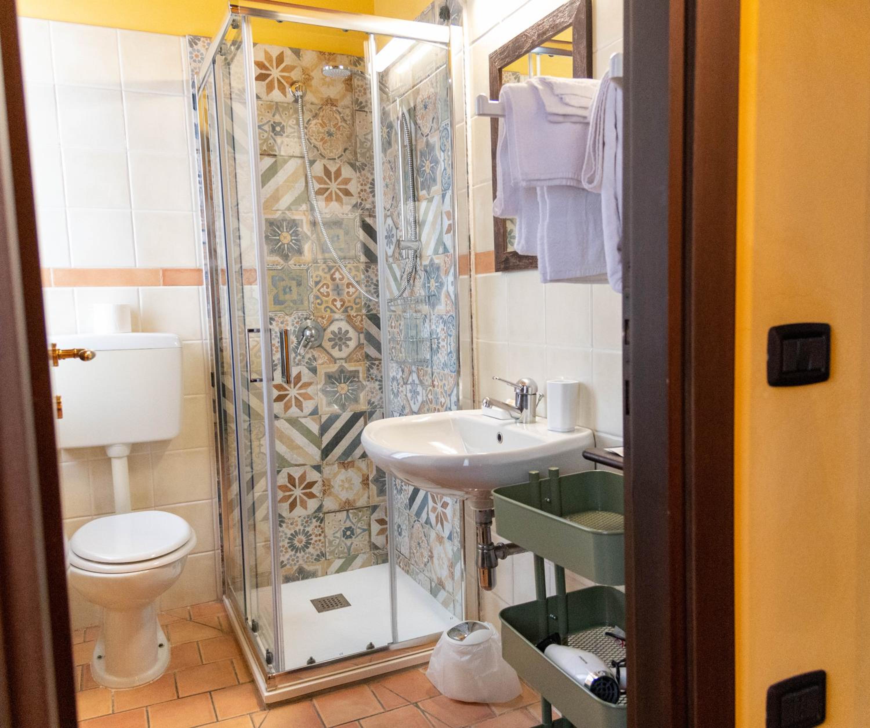 Triple Room With Private Bathroom photo 2