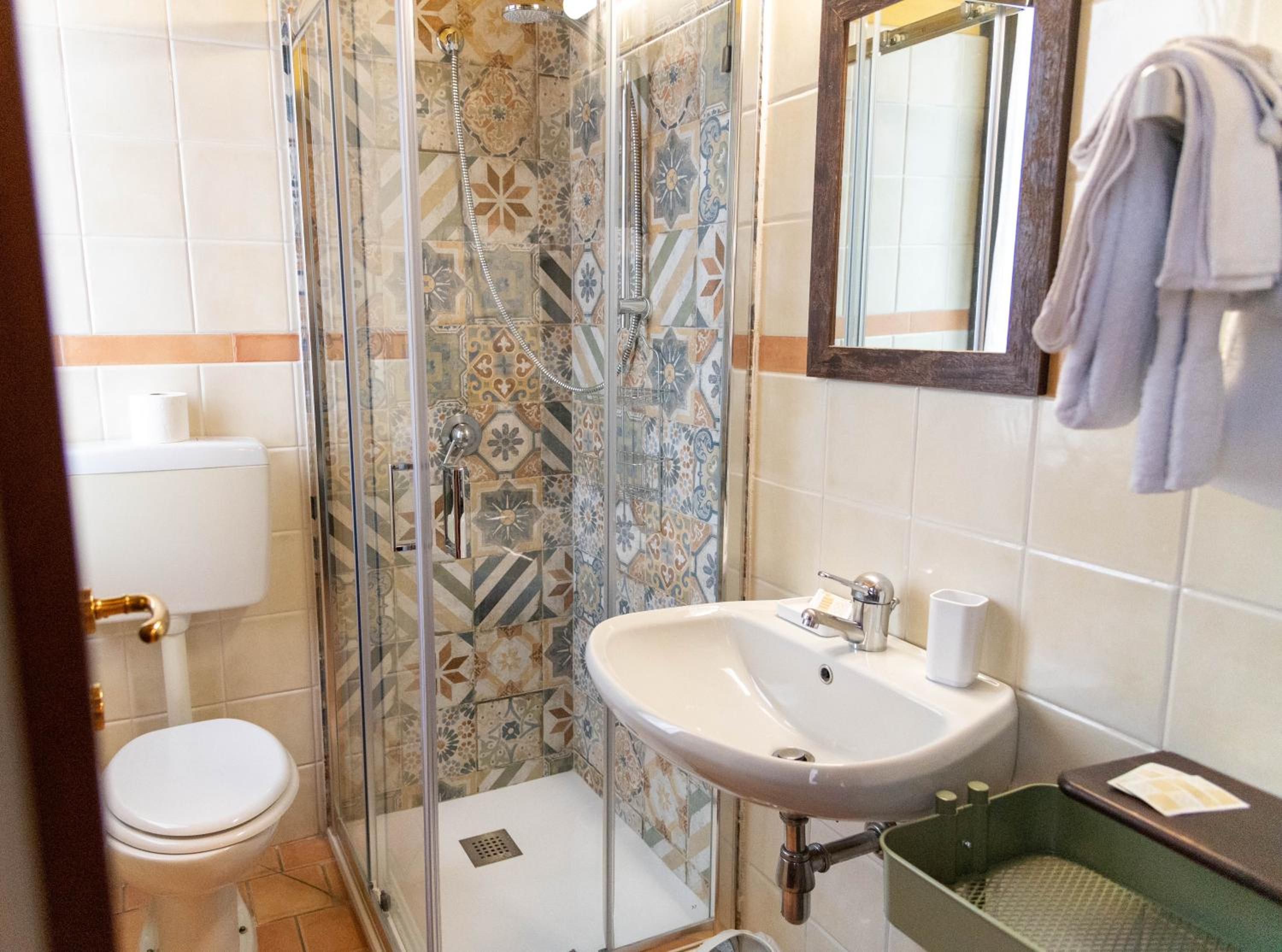 Triple Room With Private Bathroom photo 1
