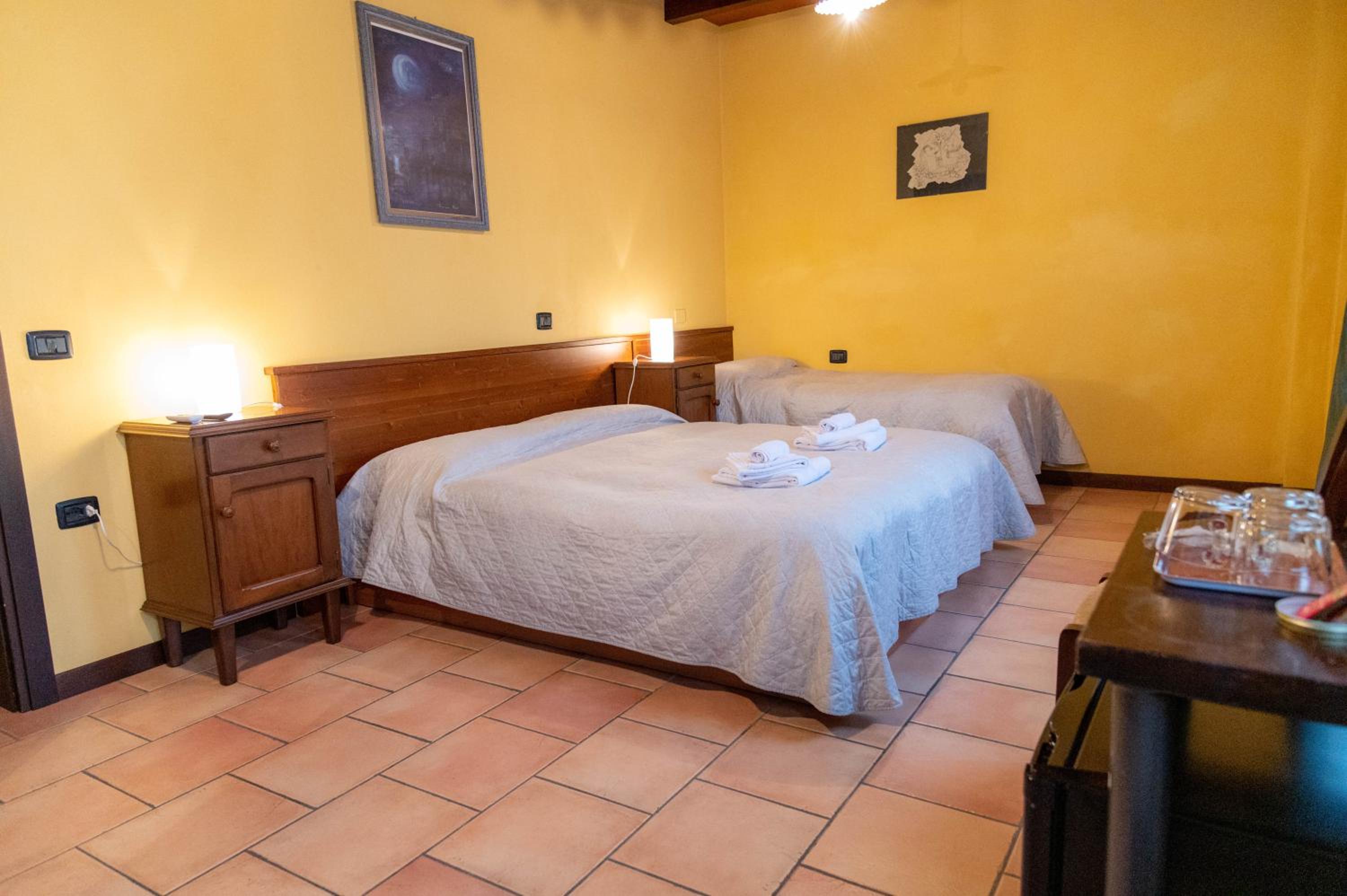 Triple Room with Private Bathroom photo 1