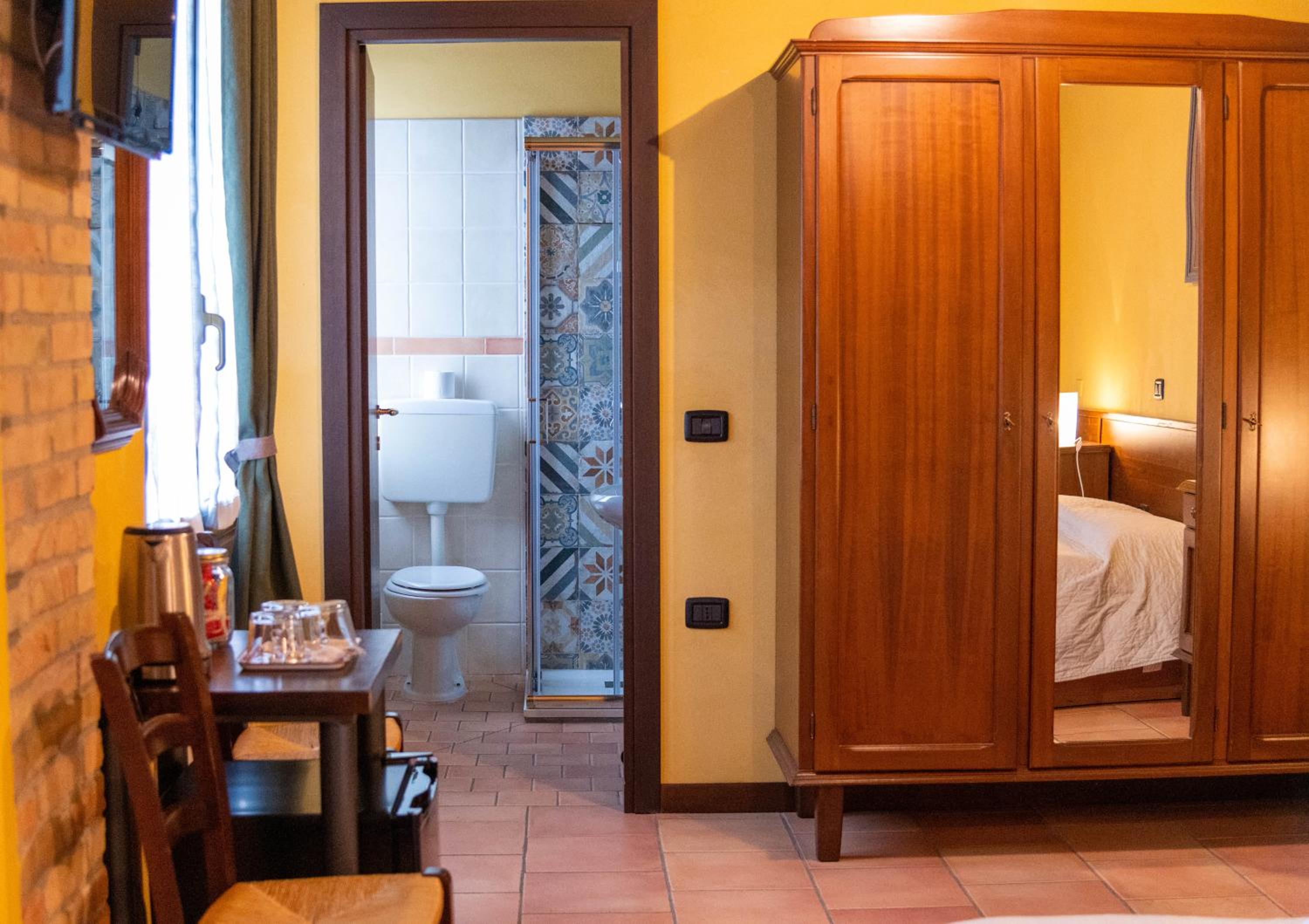 Triple Room with Private Bathroom photo 3