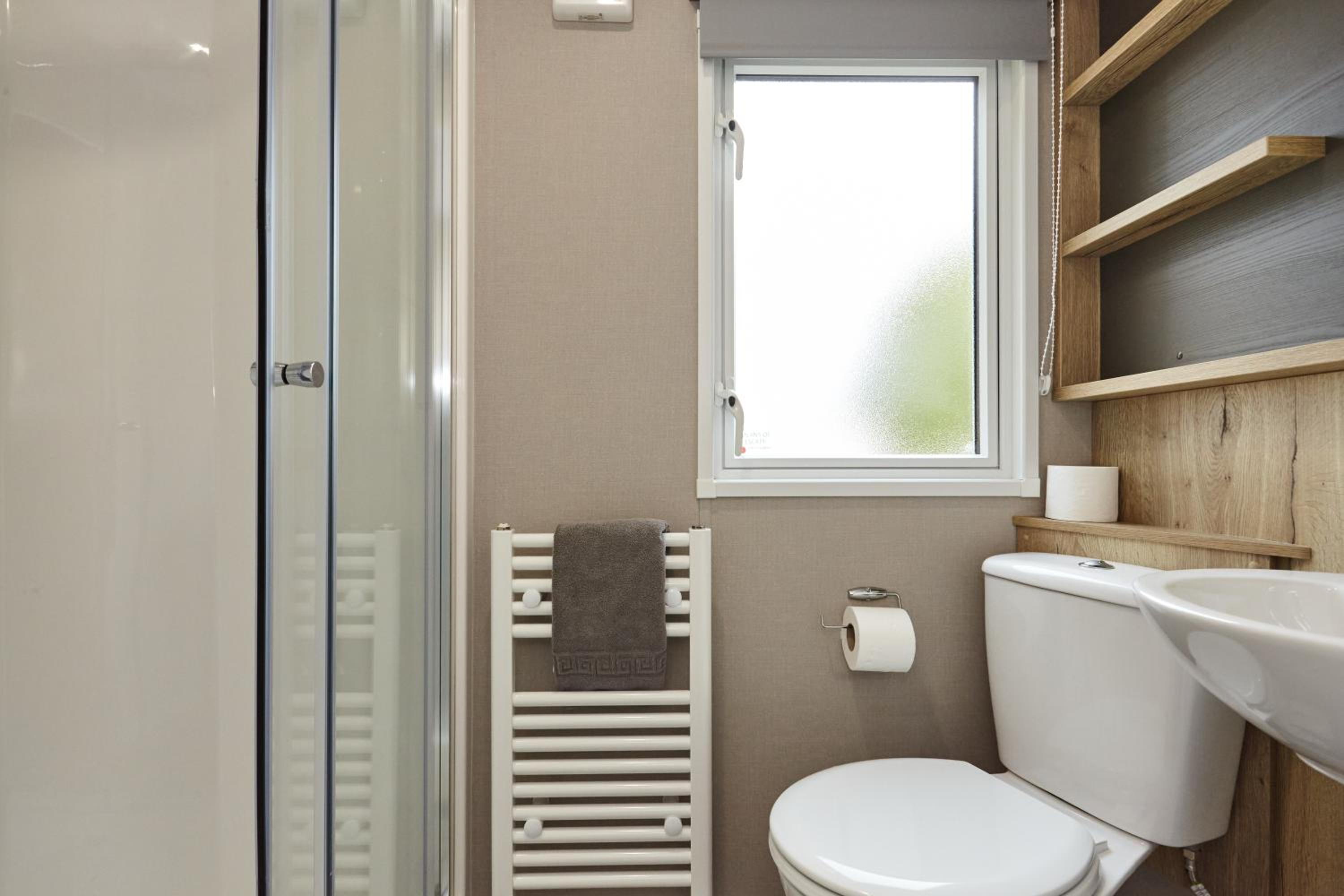Comfort 2 Bedroom Caravan Hot Tub Pet Friendly
