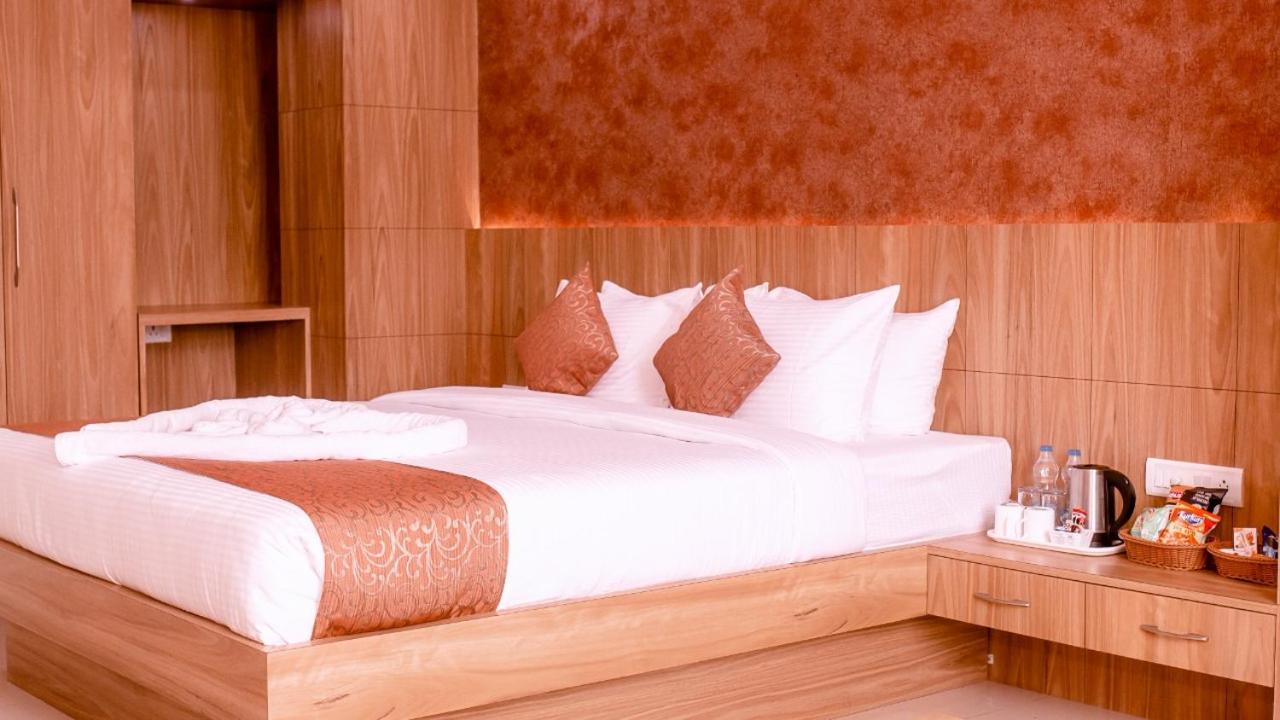 Deluxe Room - Photo 3