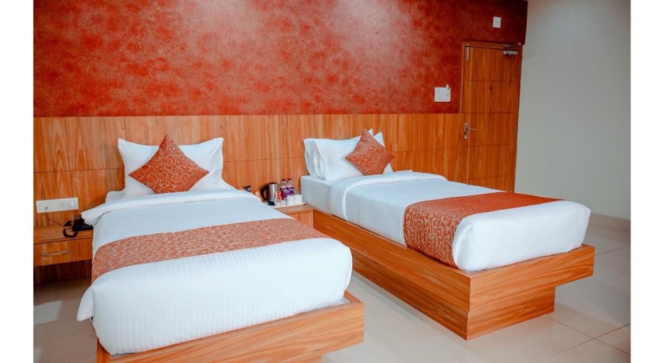 Superior Twin Room - Photo 1