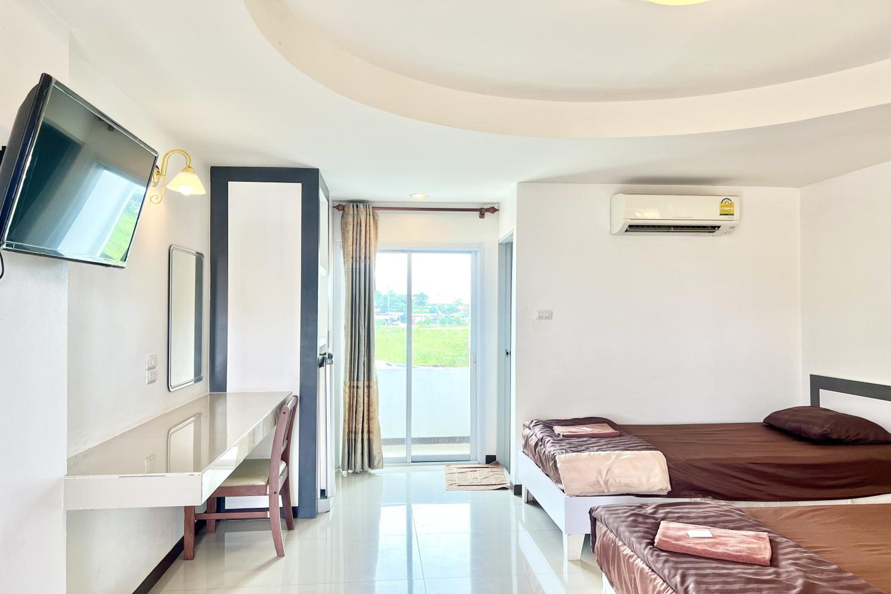 Triple Room - Photo 9