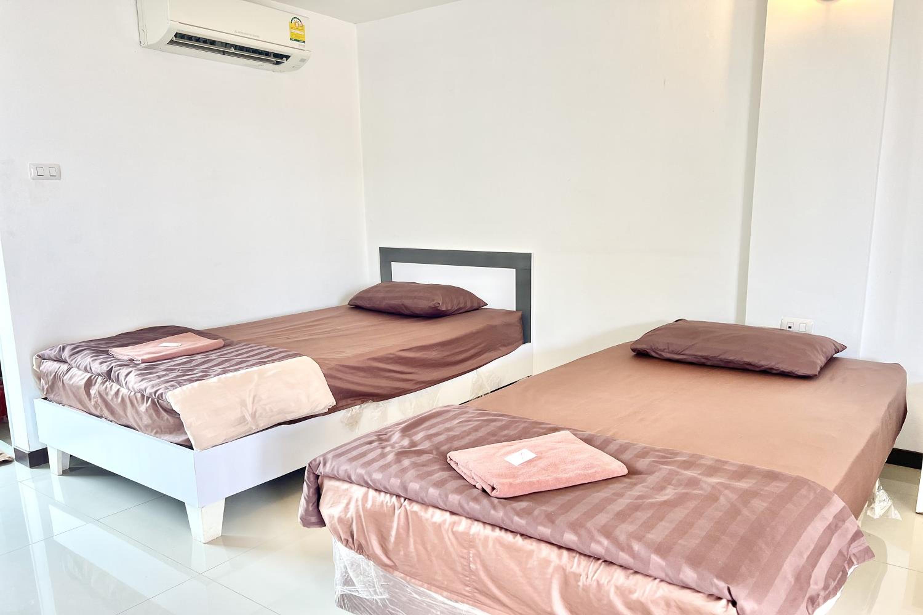 Triple Room - Photo 11