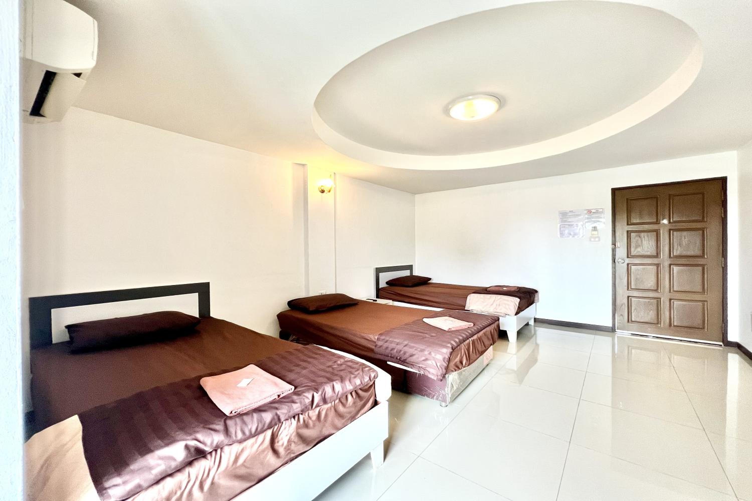 Triple Room - Photo 14