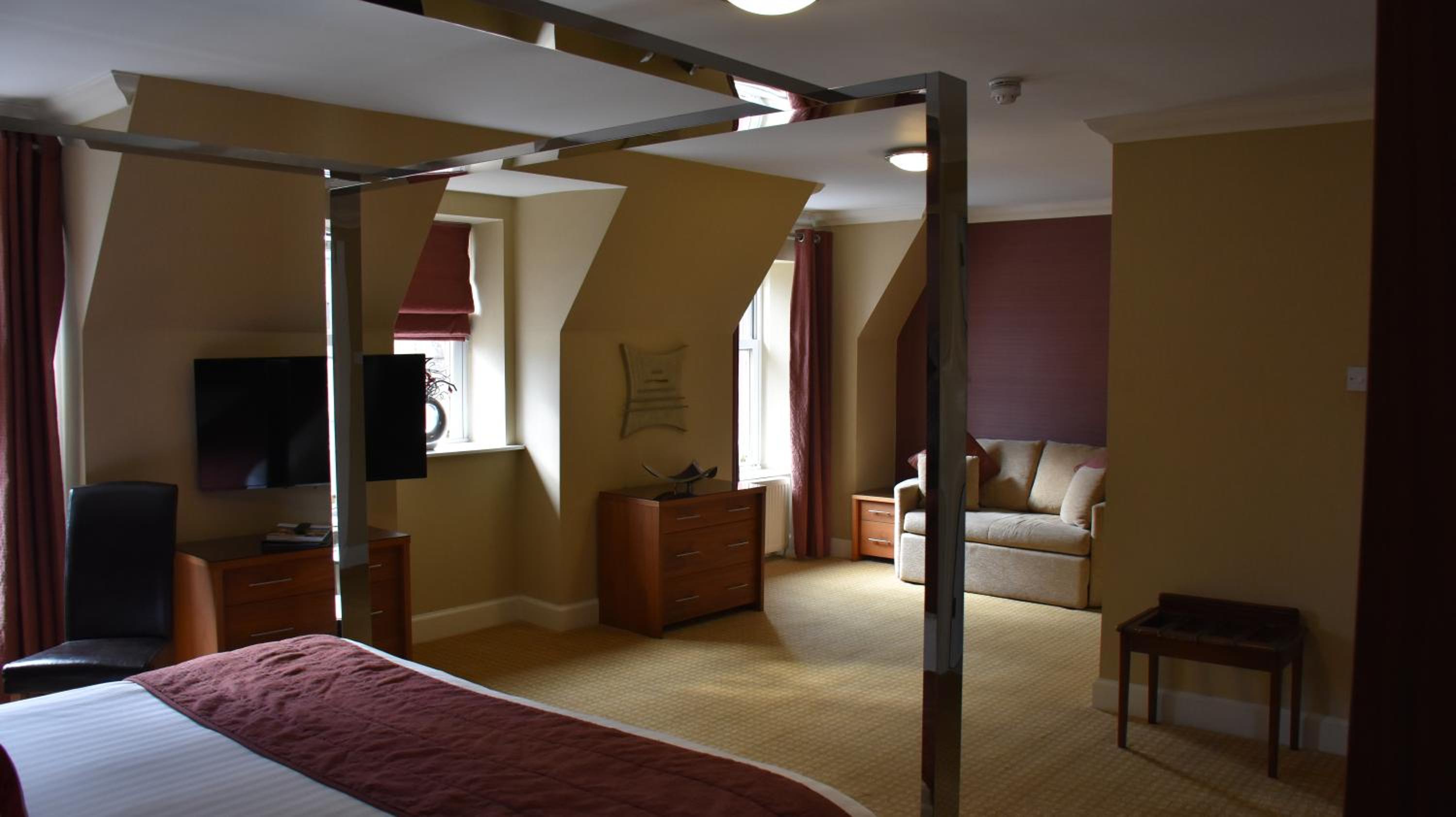 Deluxe Family Room photo 3