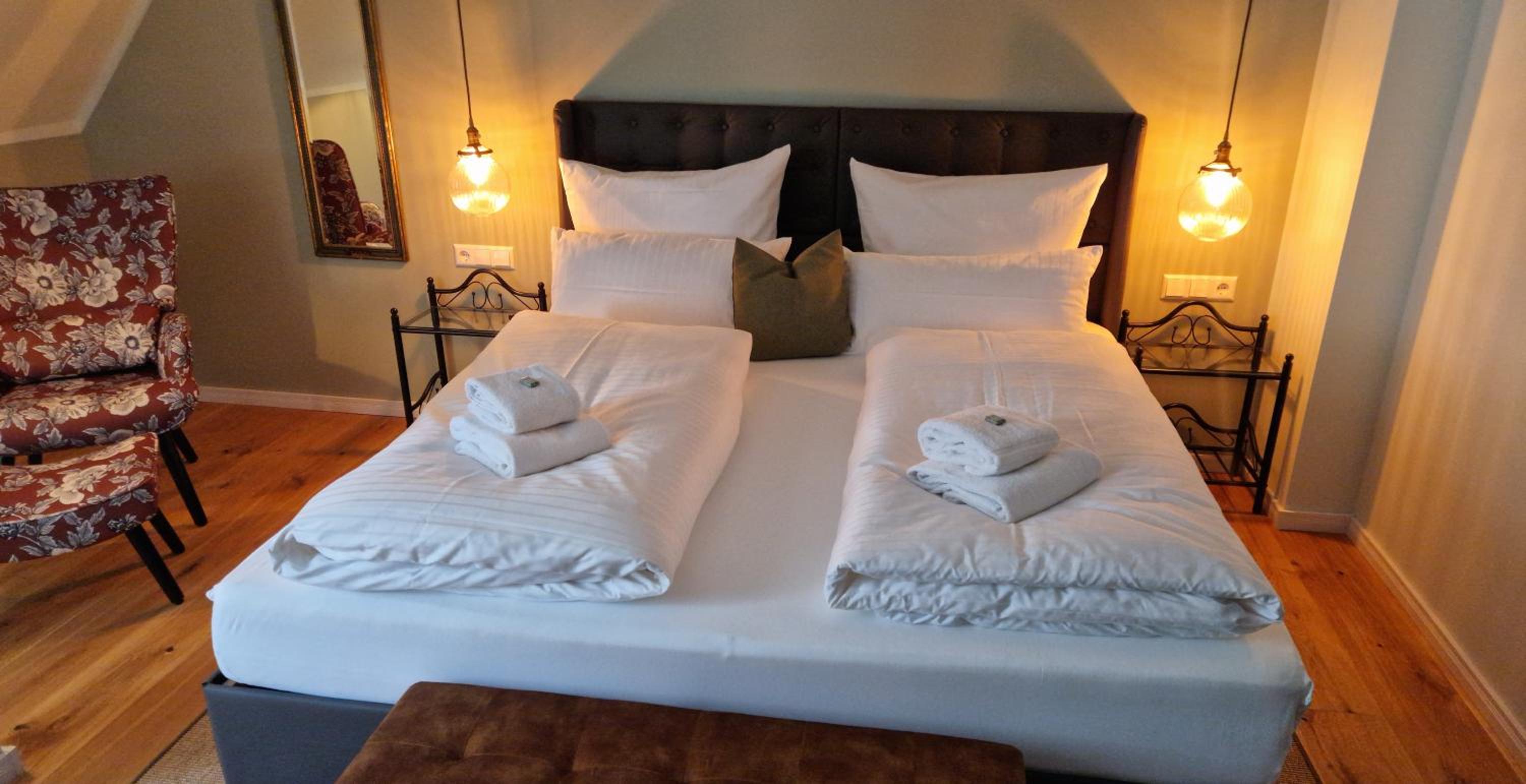 Deluxe Double Room with Shower