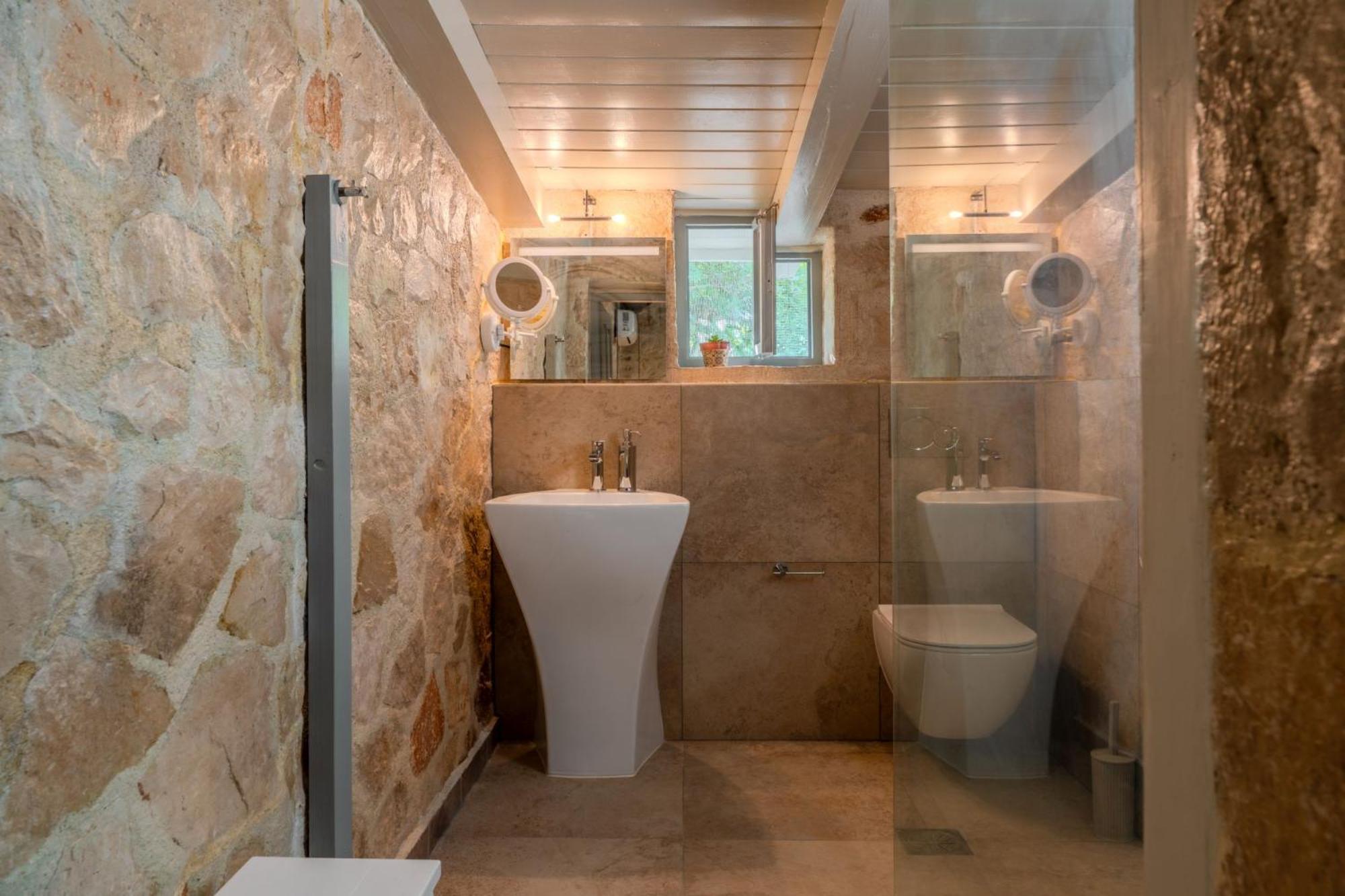 One-Bedroom House photo 1