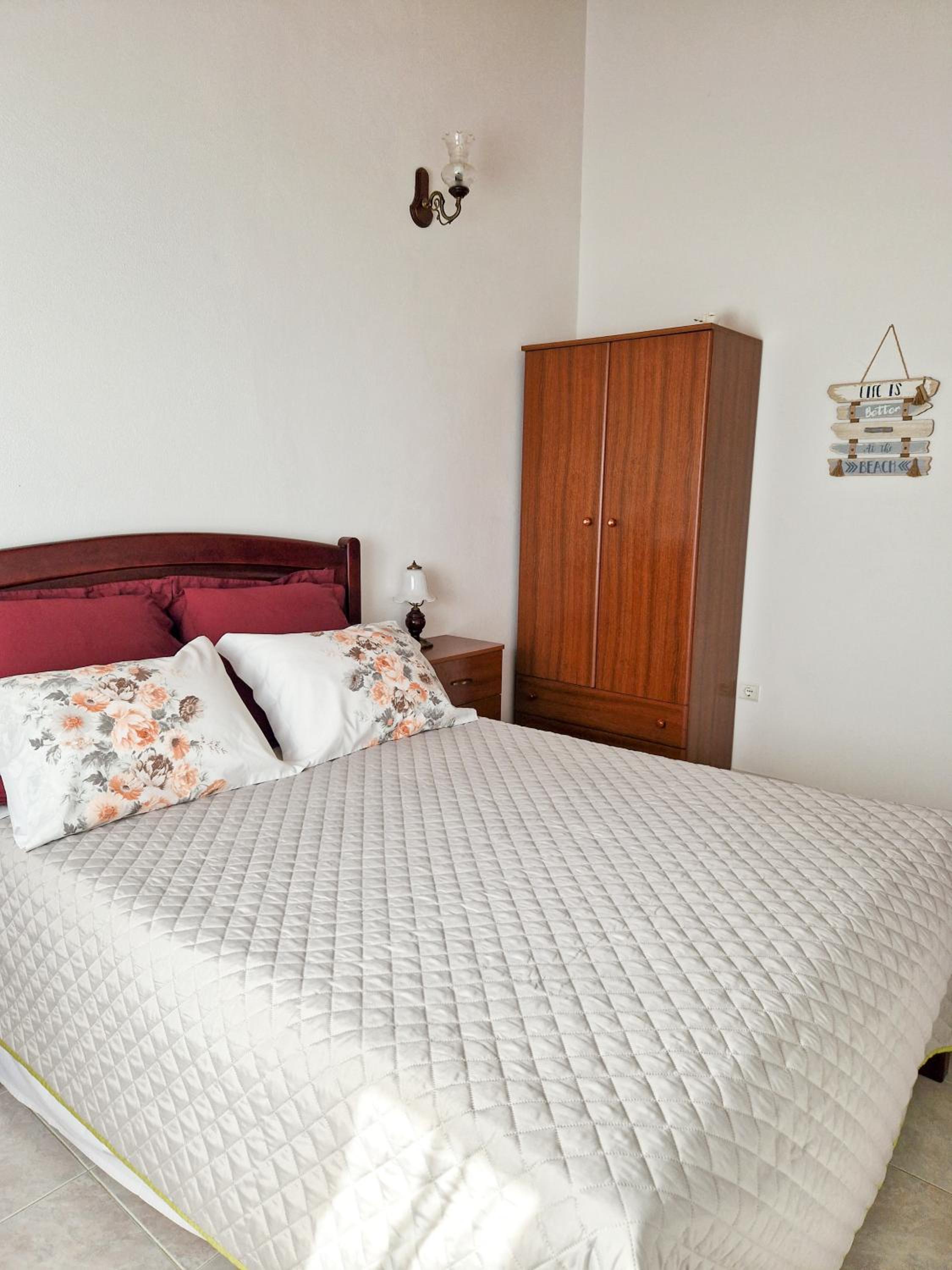 Double Room with Shared Bathroom photo 1
