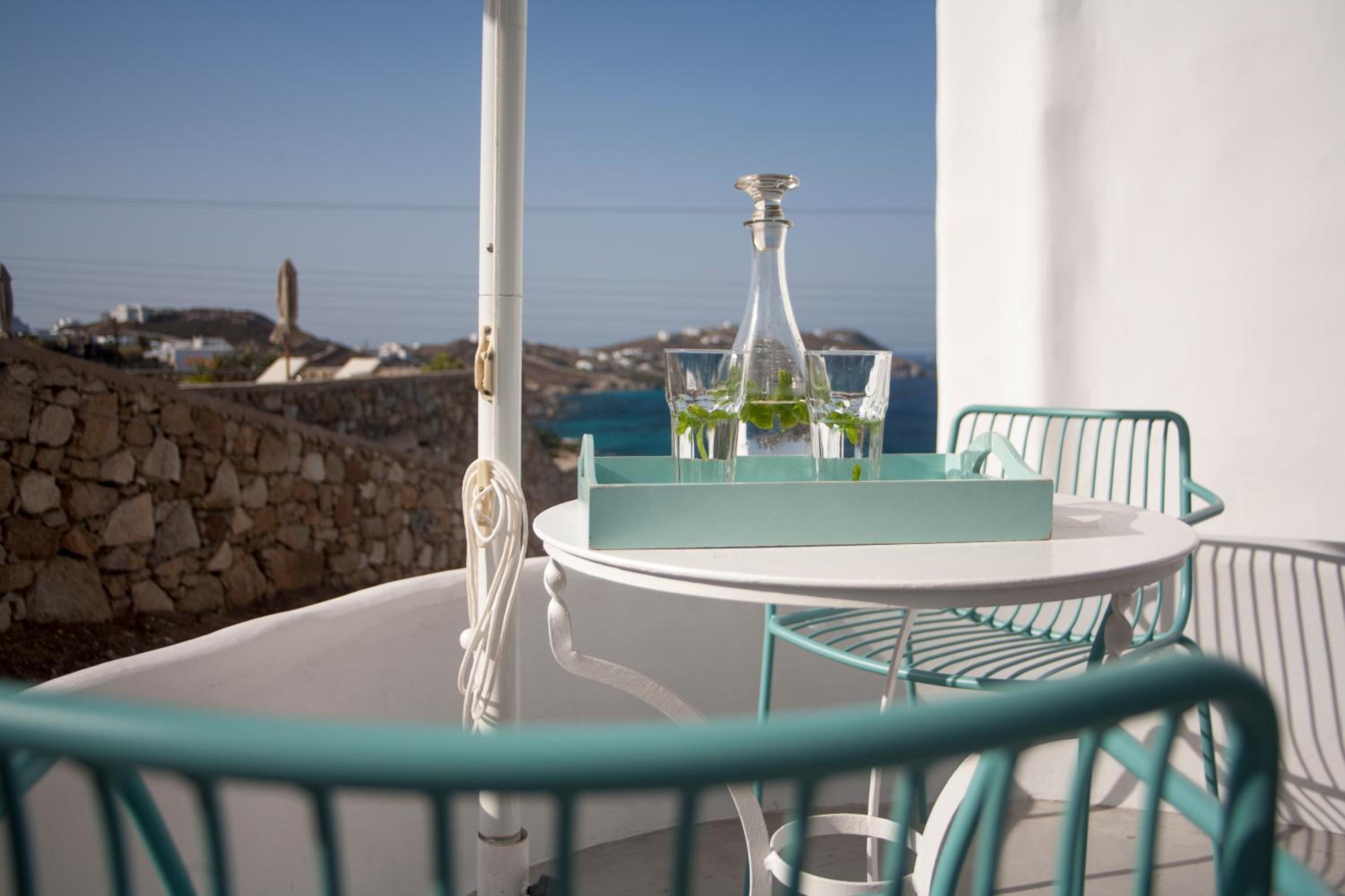 Apartment with Side Sea View - Photo 8