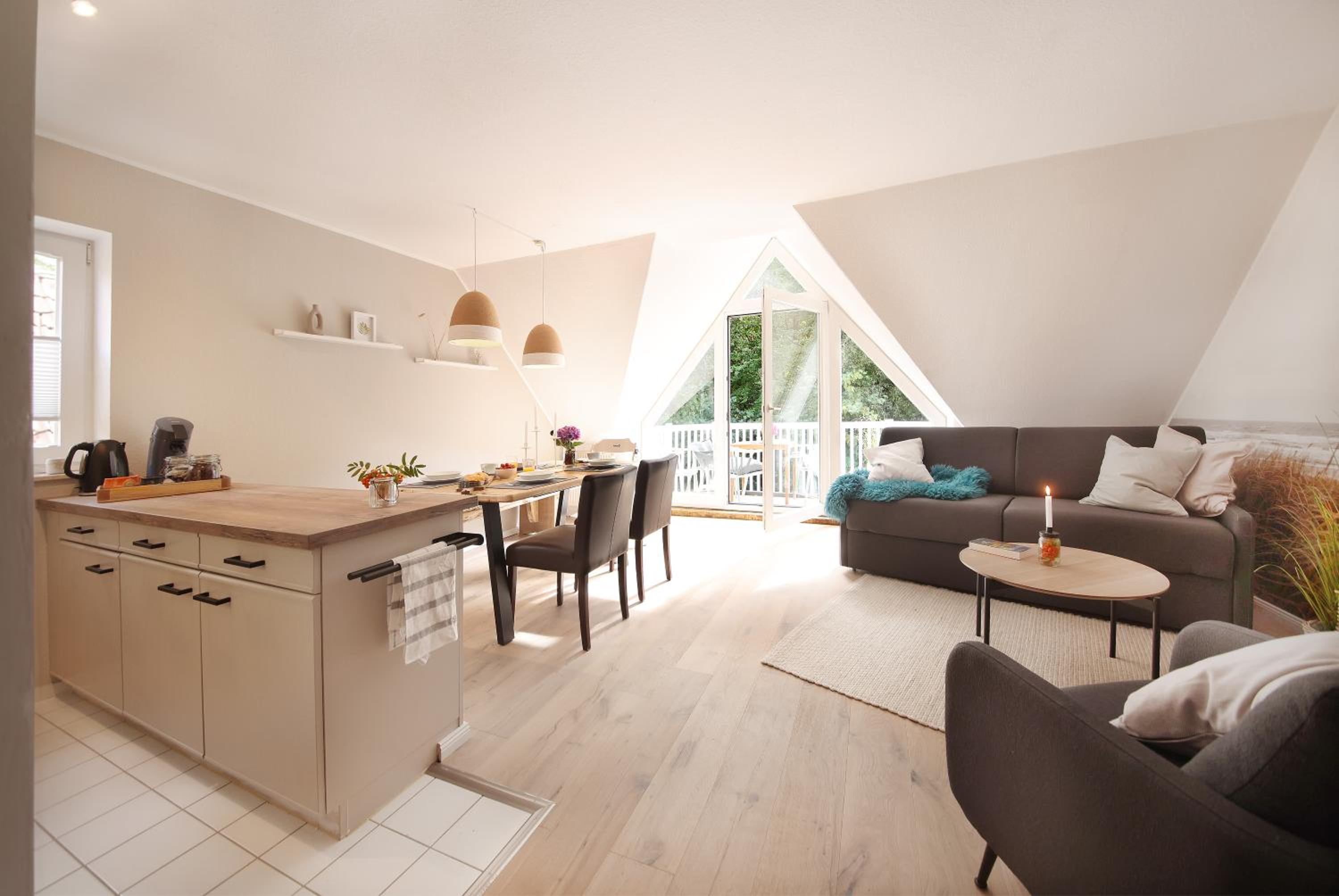Two-Bedroom Apartment with Balcony photo 1
