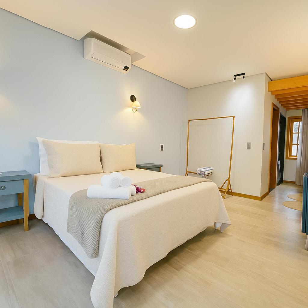 Queen Suite with Spa Bath