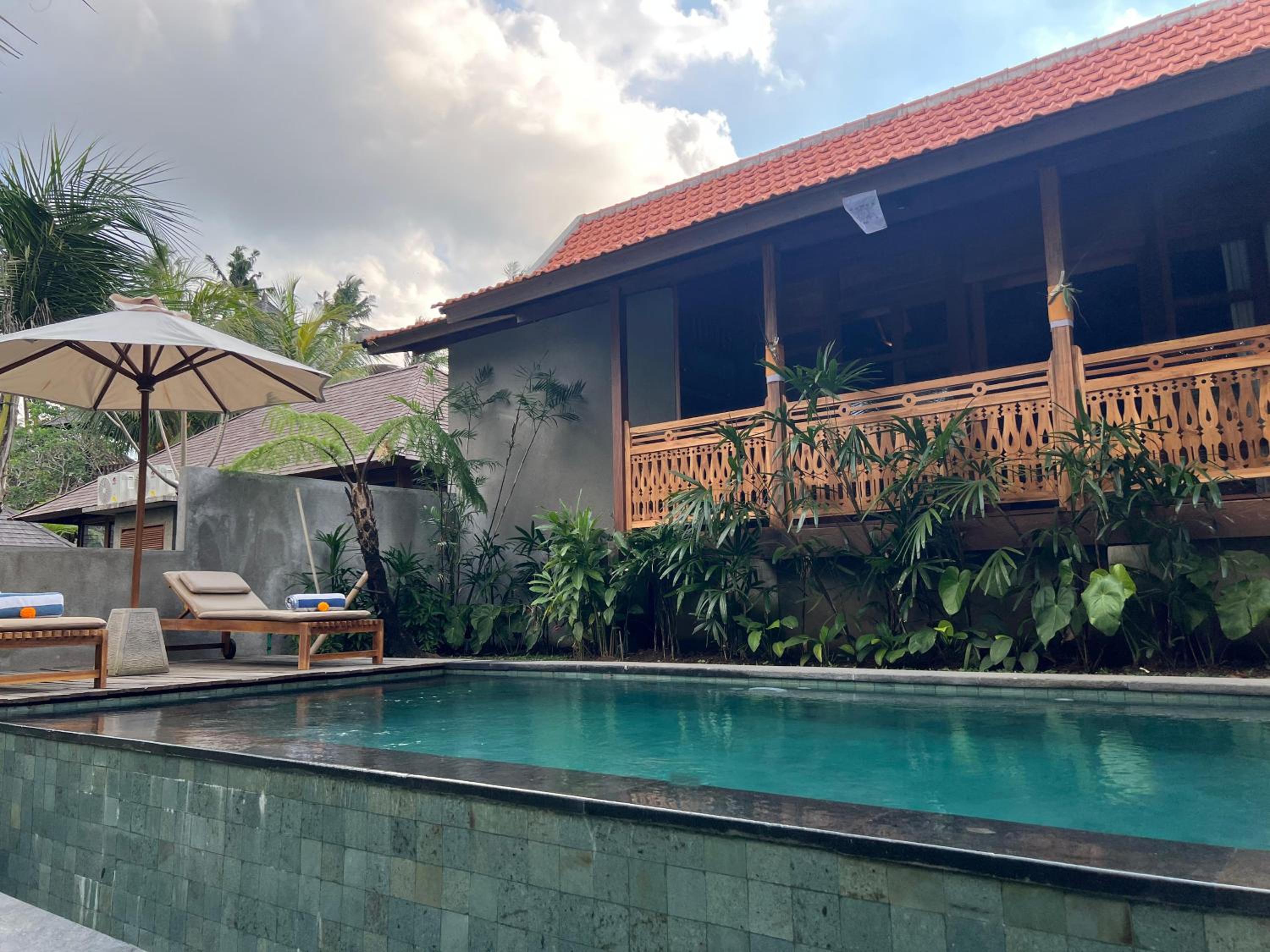 Wooden One-Bedroom Villa with Private Pool
