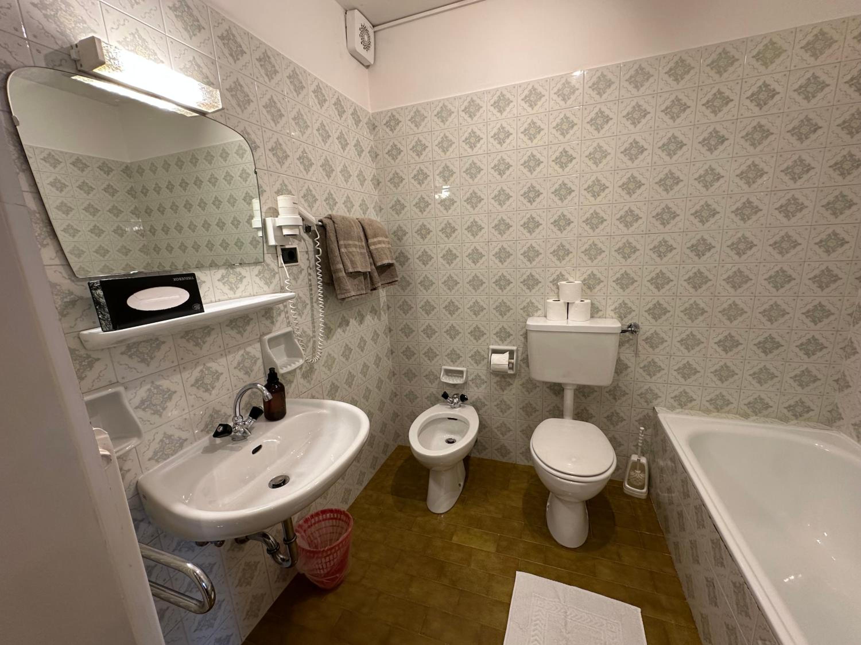 Triple Room - Photo 10