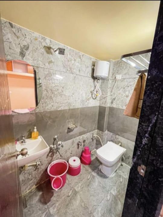Deluxe Double Room (2 Adults + 1 Child) photo 3