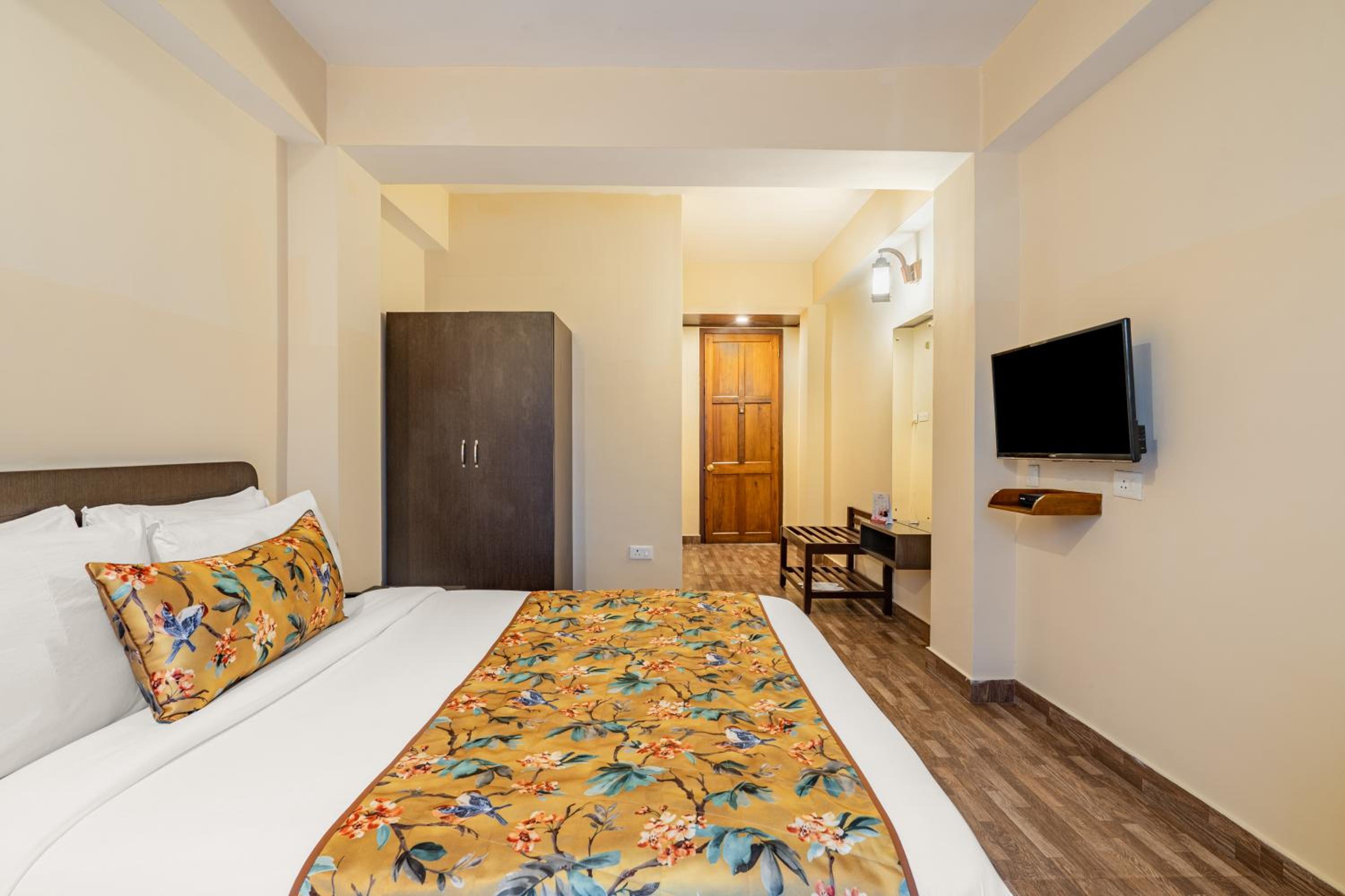 Deluxe Room - Photo 1