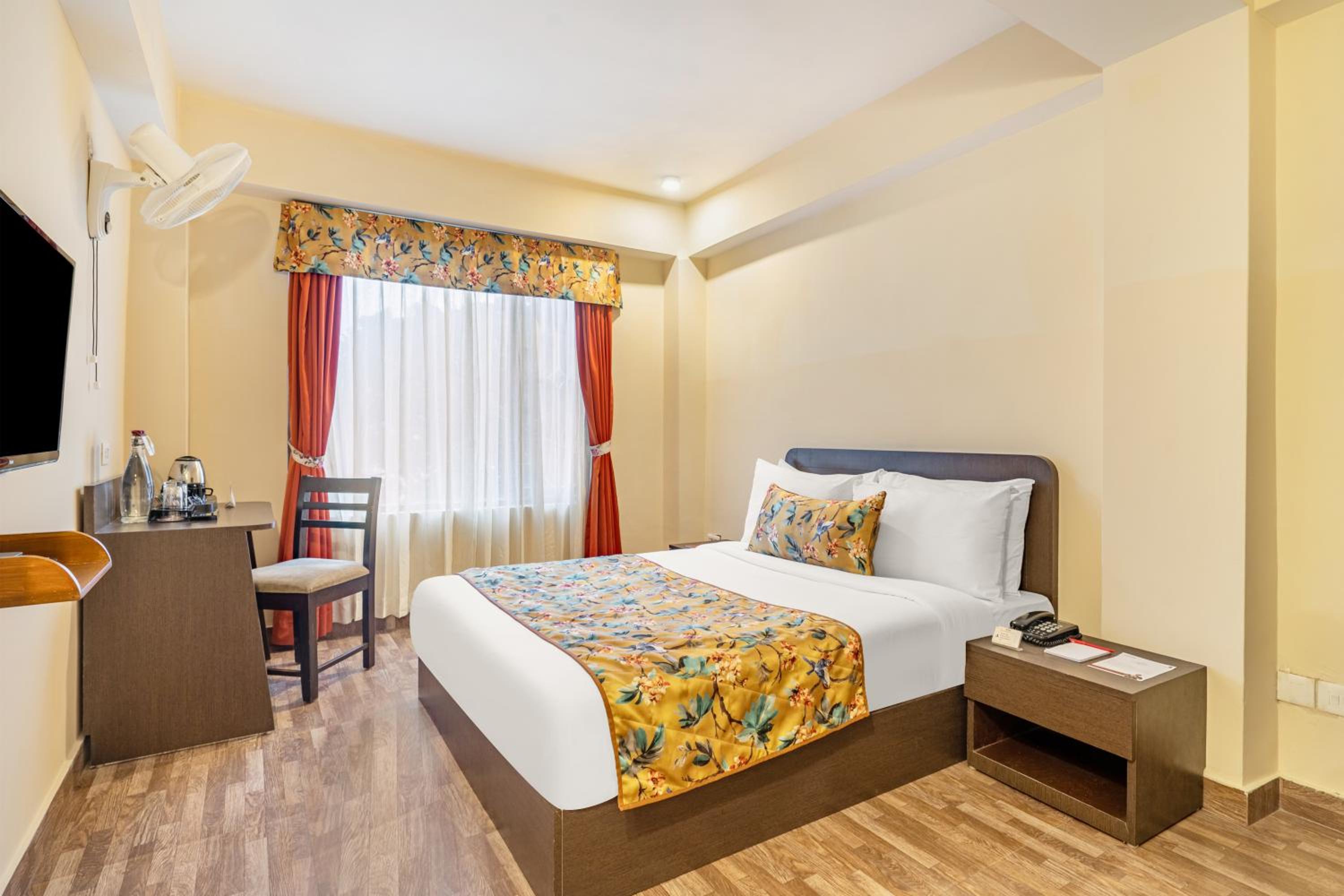 Deluxe Room - Photo 4